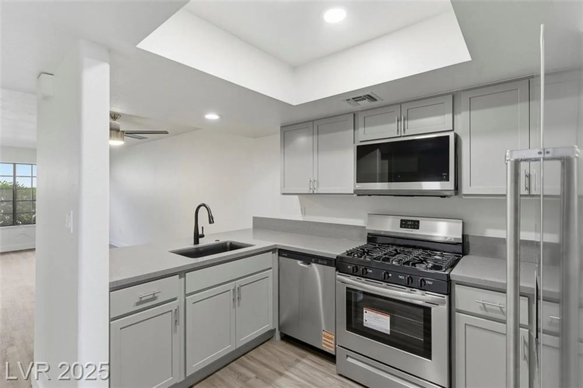 Property Slideshow image 7 of 34 | 2851 s valley view blvd 1141a, Las Vegas, NV, 89102