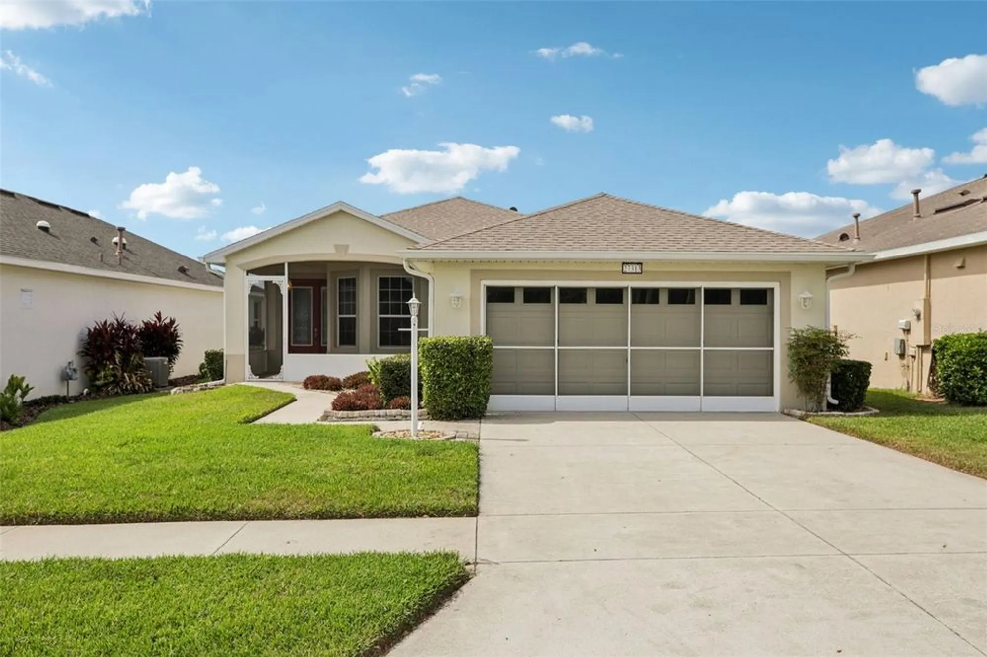 Property Slideshow image 2 of 53 | 27313 falcon feather way, Leesburg, FL, 34748