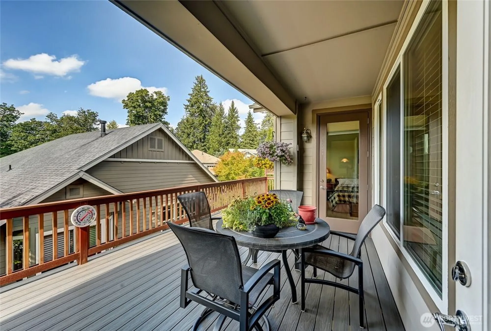 Property Slideshow image 29 of 32 | 13841 231st ln, Redmond, WA, 98053