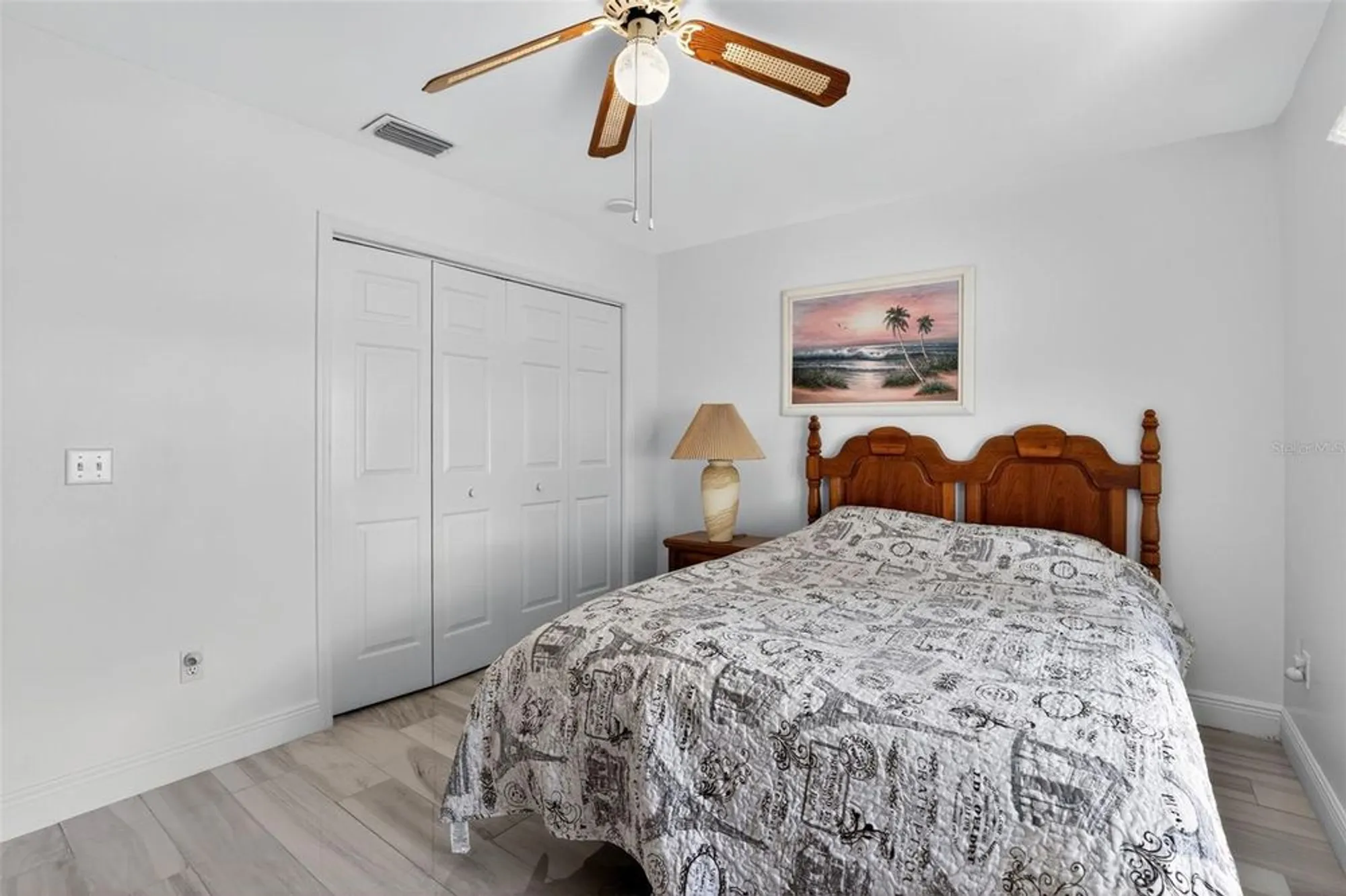 Property Slideshow image 22 of 32 | 411 del mar dr, Lady Lake, FL, 32159