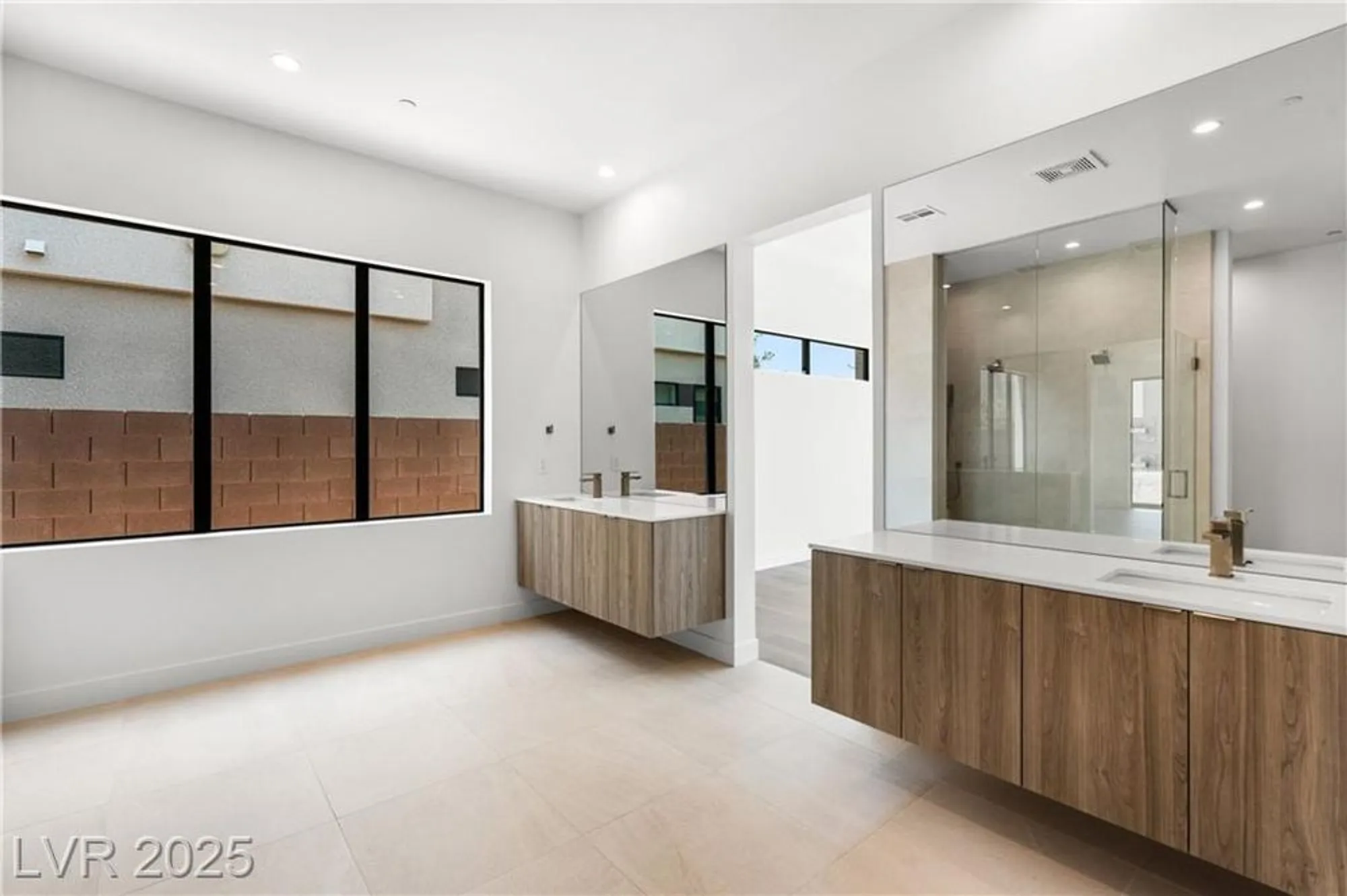 Property Slideshow image 74 of 98 | 1533 pleasant bay ct, Henderson, NV, 89011