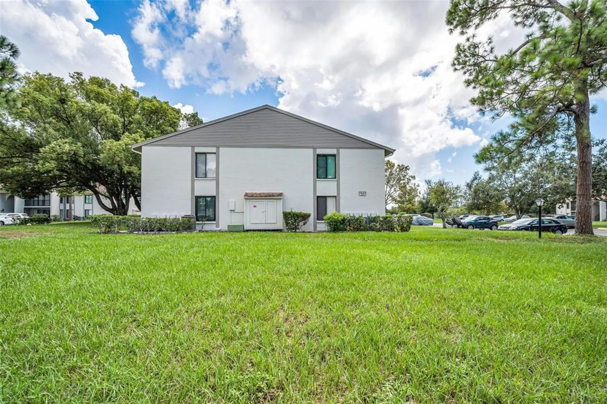 Property Slideshow image 37 of 63 | 2642 pine ridge way d2, Palm Harbor, FL, 34684