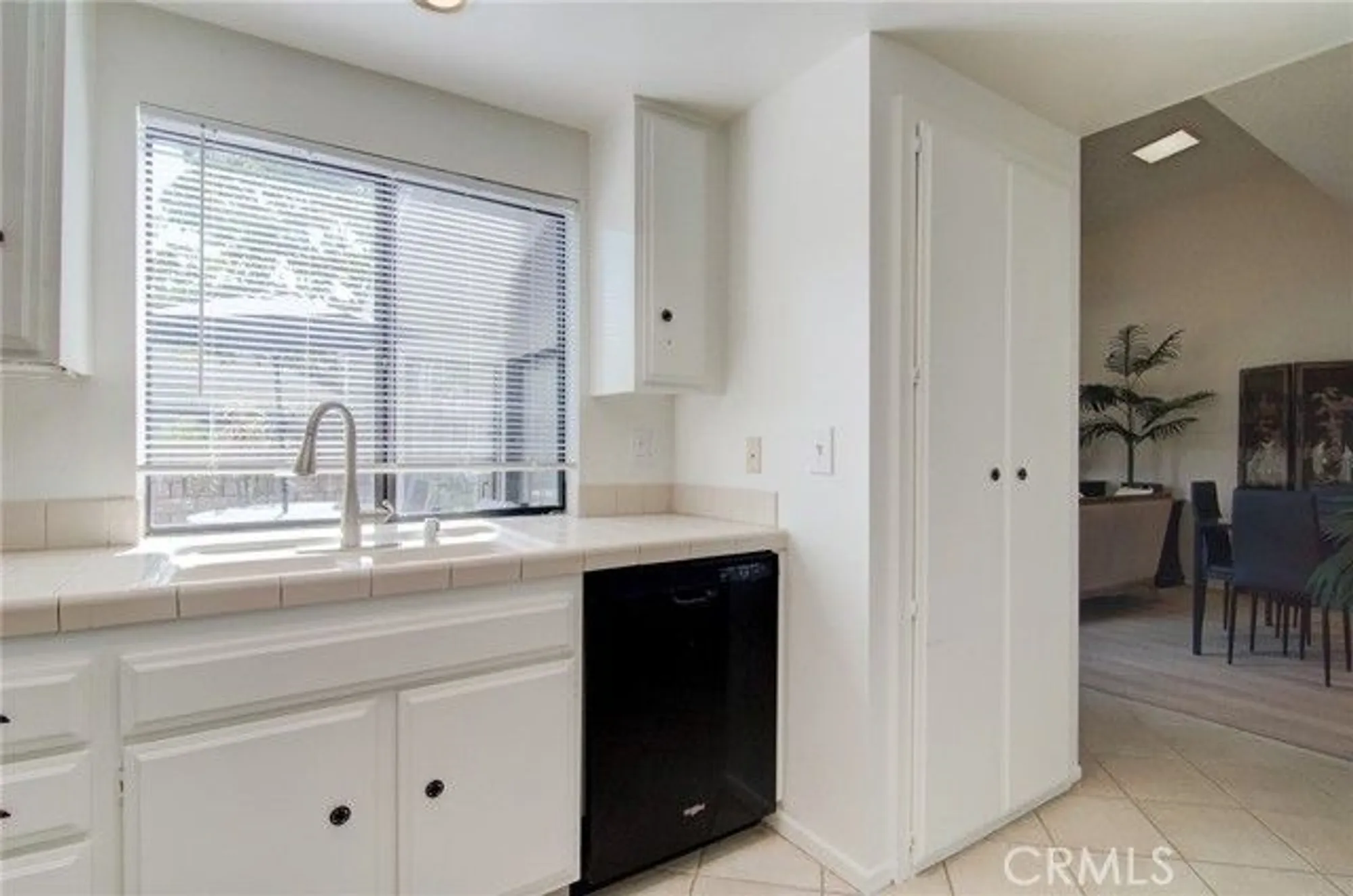 Property Slideshow image 16 of 27 | 8565 larkhall cir 802c, Huntington Beach, CA, 92646