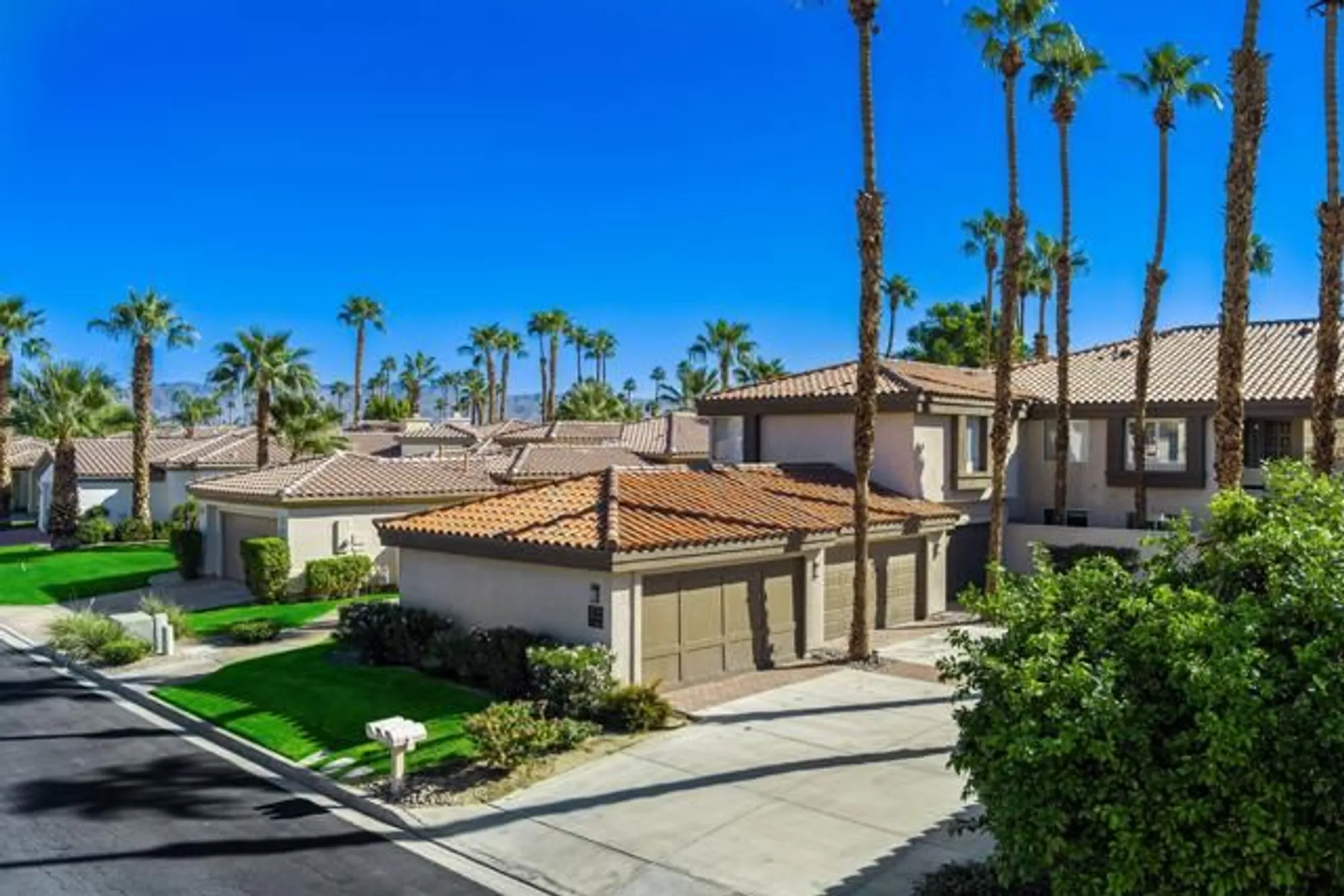 Property Slideshow image 26 of 53 | 55296 laurel vly, La Quinta, CA, 92253