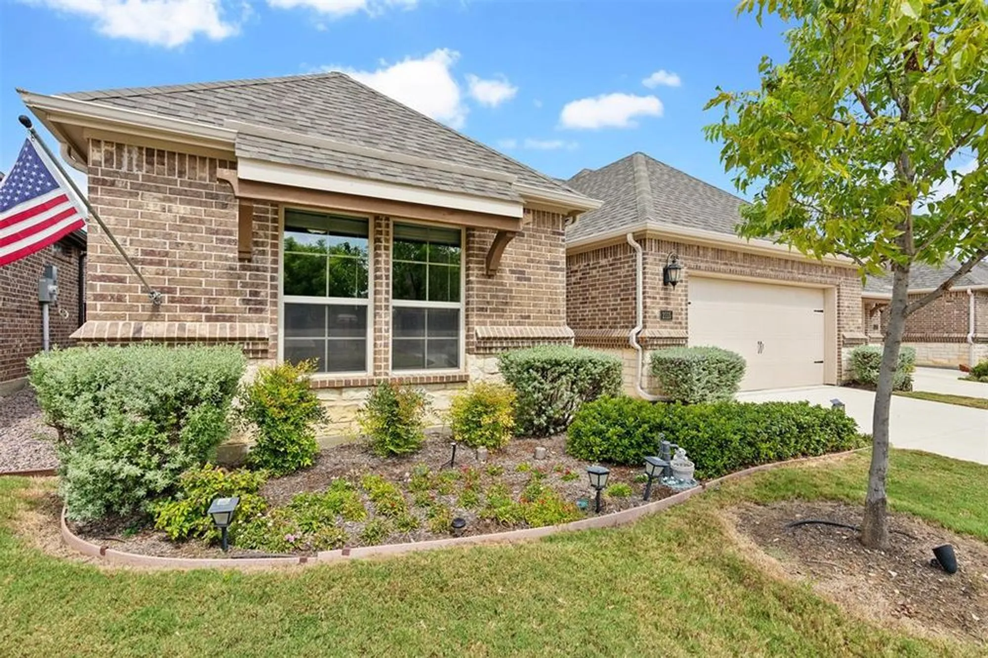 Property Slideshow image 2 of 40 | 2115 ladera way 2115, Mansfield, TX, 76063