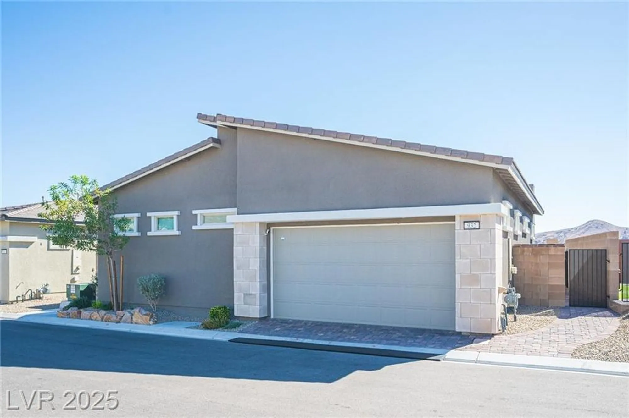 Property Slideshow image 37 of 46 | 932 belleforte ln, Las Vegas, NV, 89138