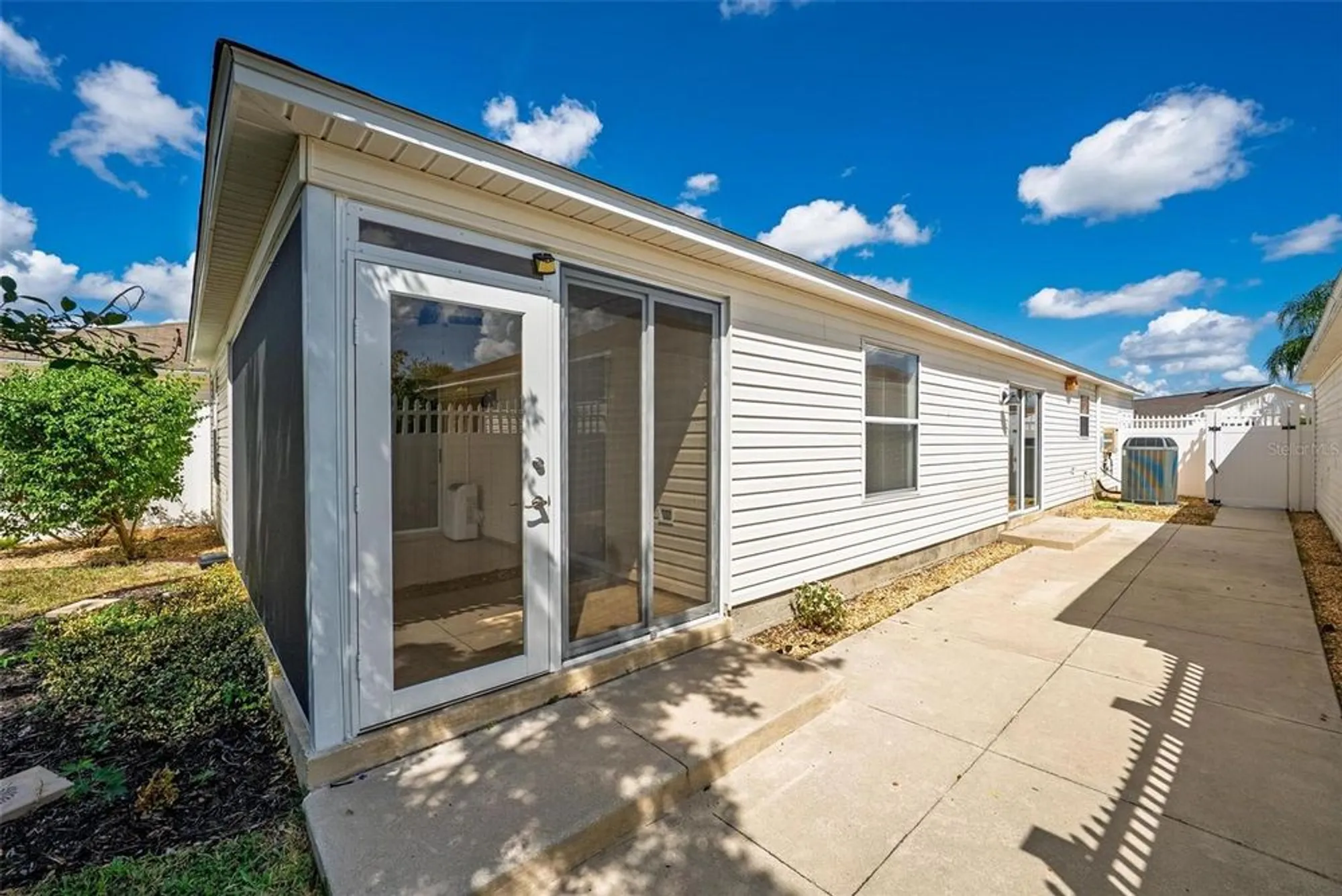 Property Slideshow image 51 of 57 | 2446 kenmore ln, The Villages, FL, 32162