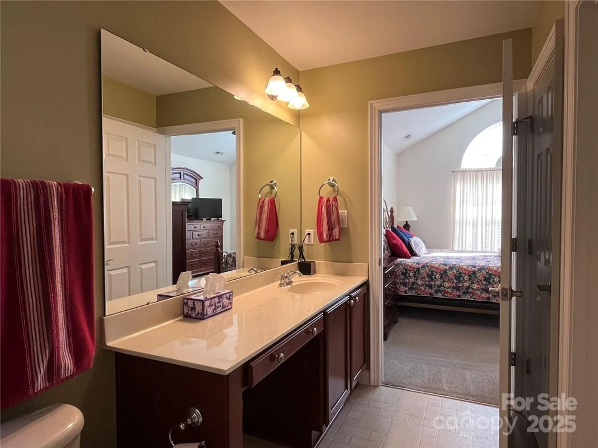 Property Slideshow image 10 of 32 | 5518 prosperity view dr, Charlotte, NC, 28269