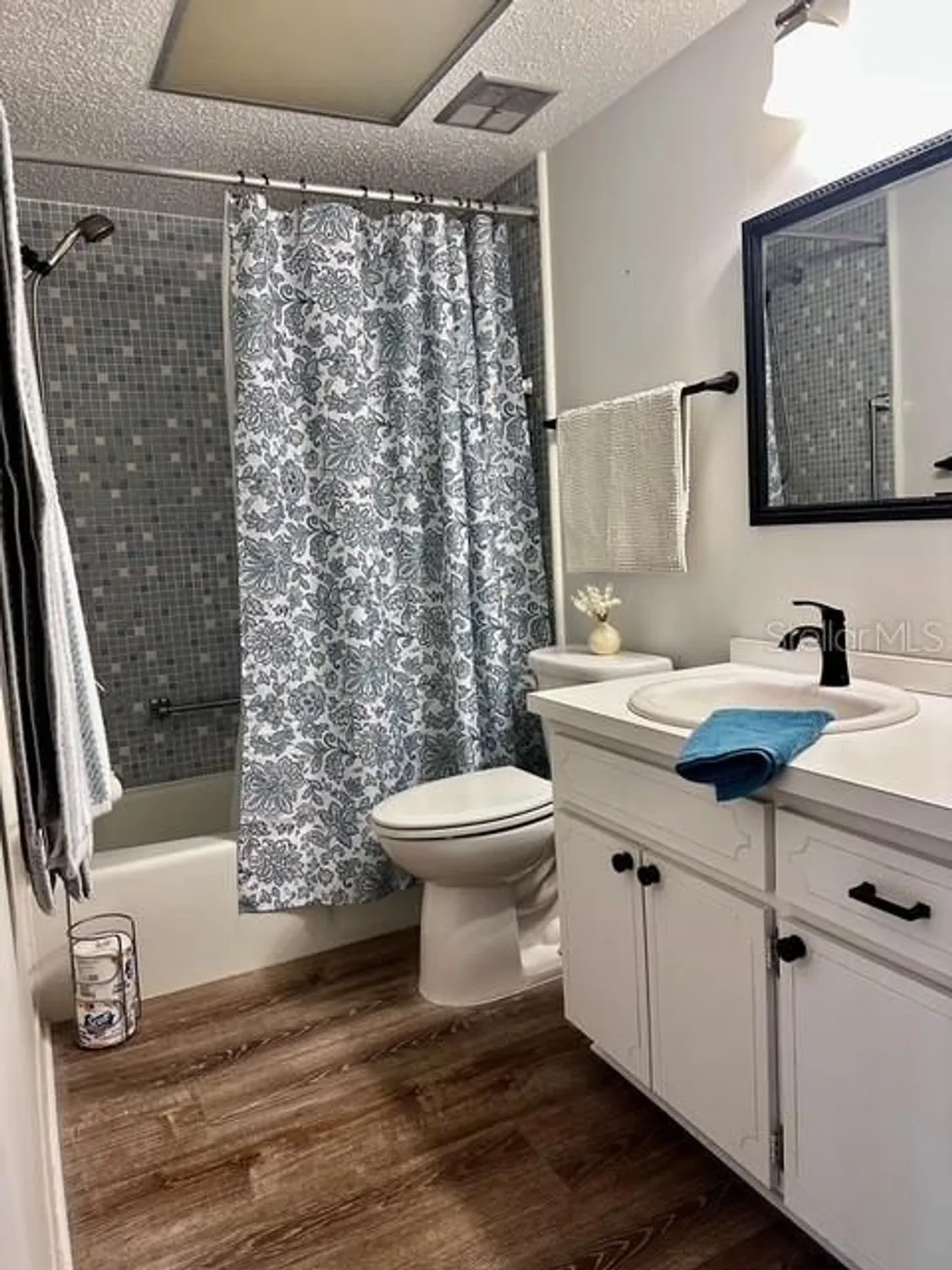 Property Slideshow image 13 of 31 | 1701 pinehurst rd apt 13c, Dunedin, FL, 34698