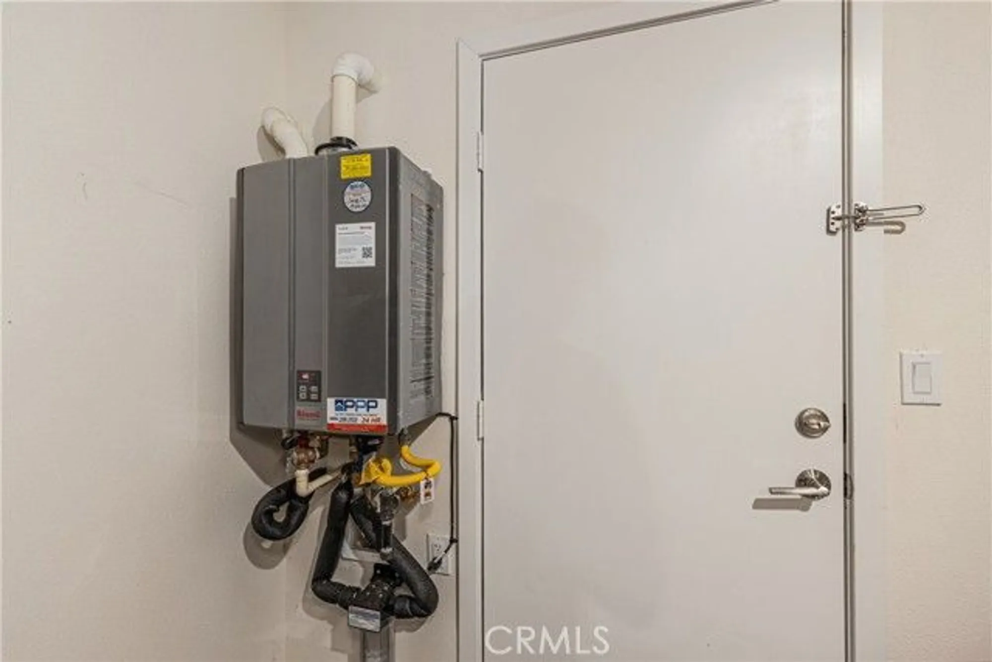 Property Slideshow image 21 of 39 | 1559 lismore ln, Beaumont, CA, 92223