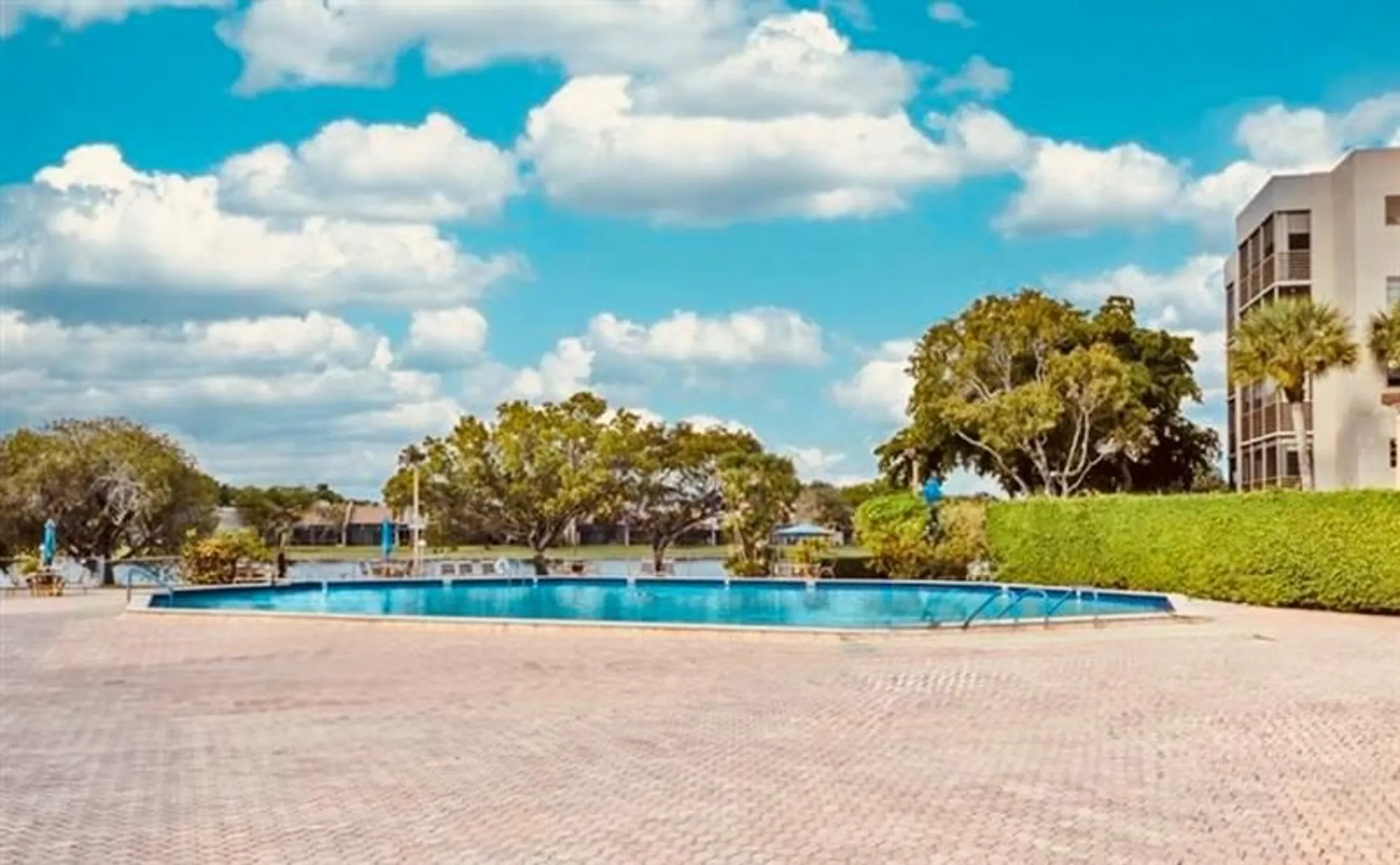 Property Slideshow image 19 of 29 | 900 colony point cir apt 221, Pembroke Pines, FL, 33026