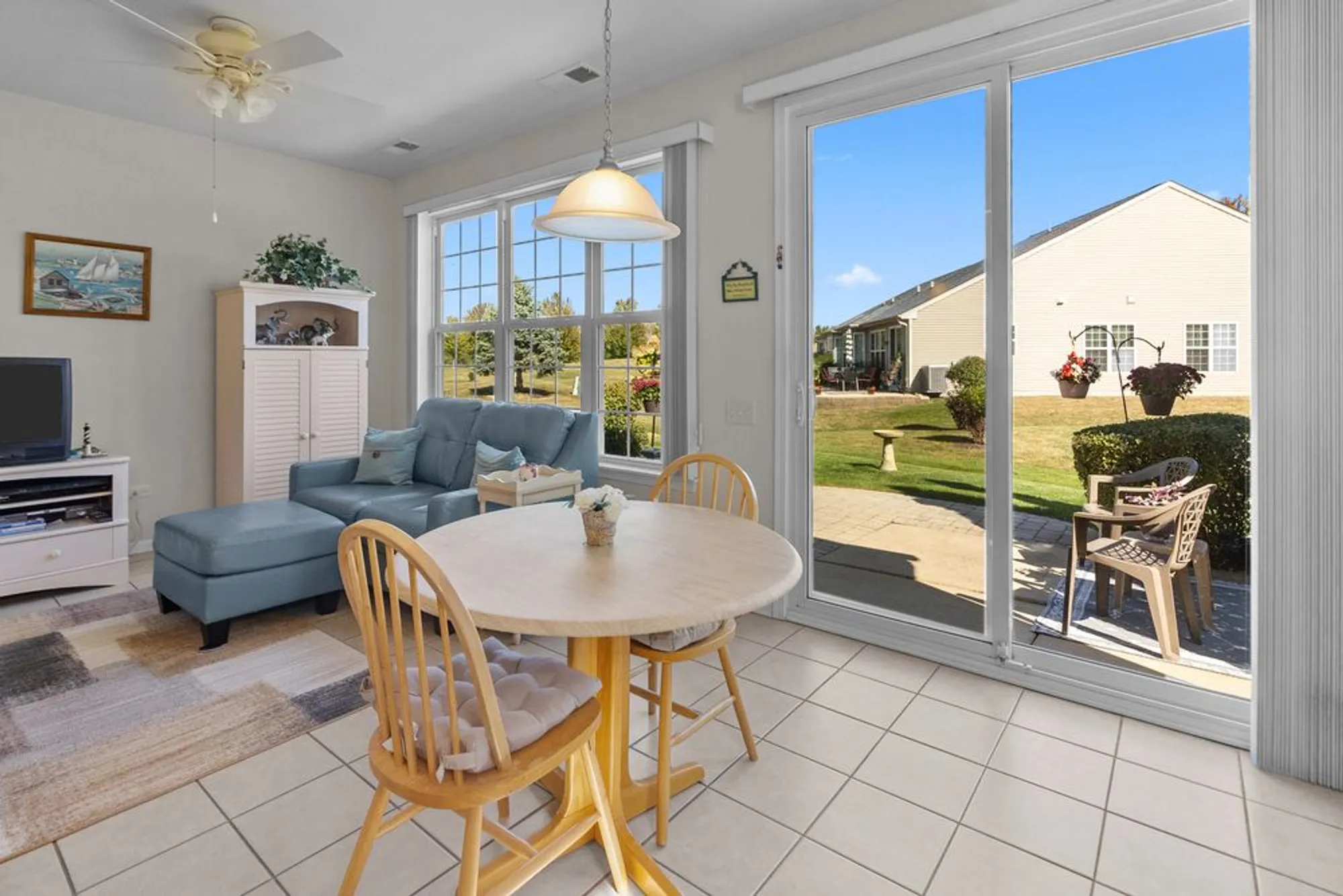 Property Slideshow image 12 of 29 | 12774 holbrook dr, Huntley, IL, 60142