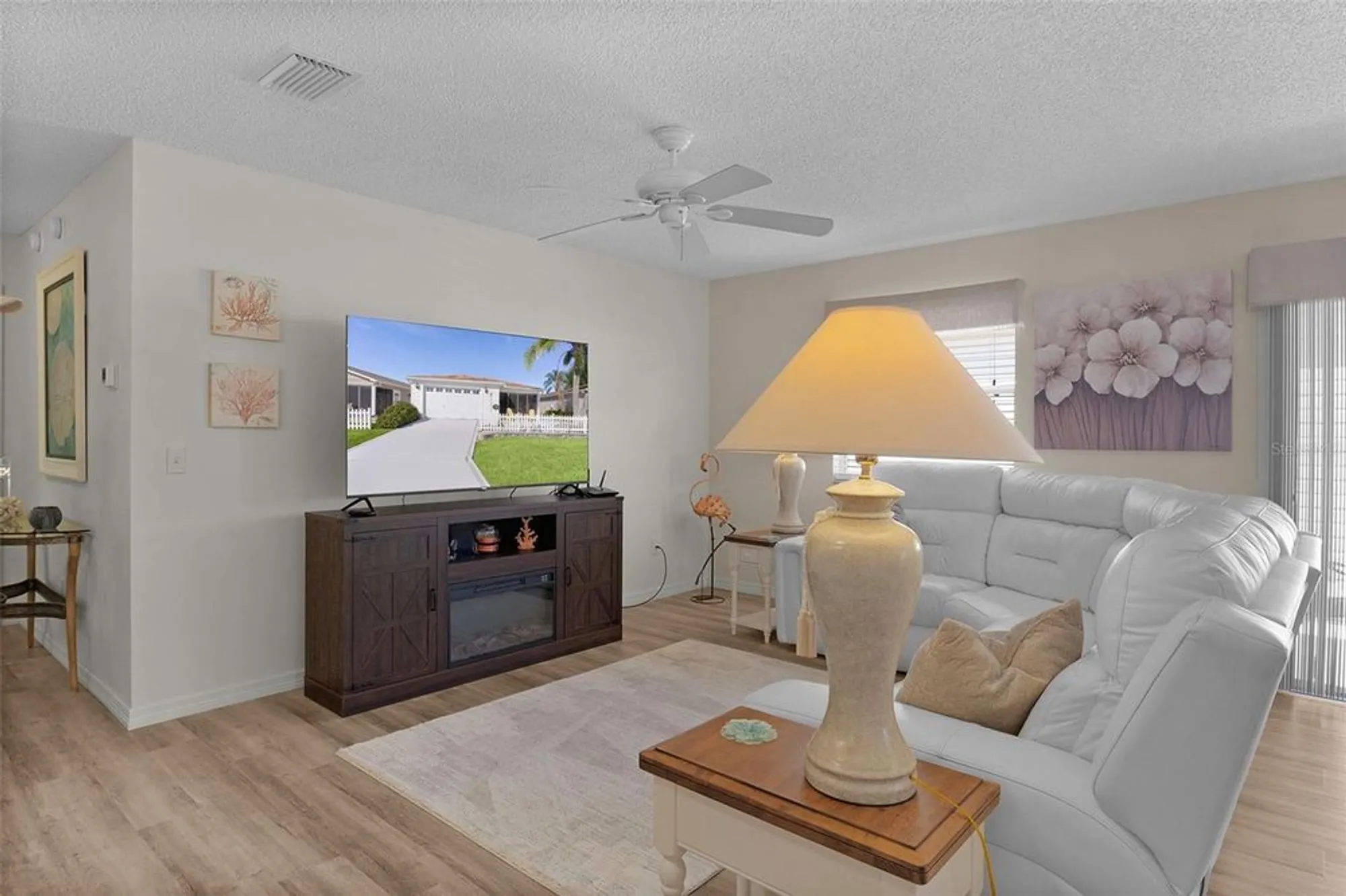 Property Slideshow image 7 of 44 | 2063 thornton ter, The Villages, FL, 32162