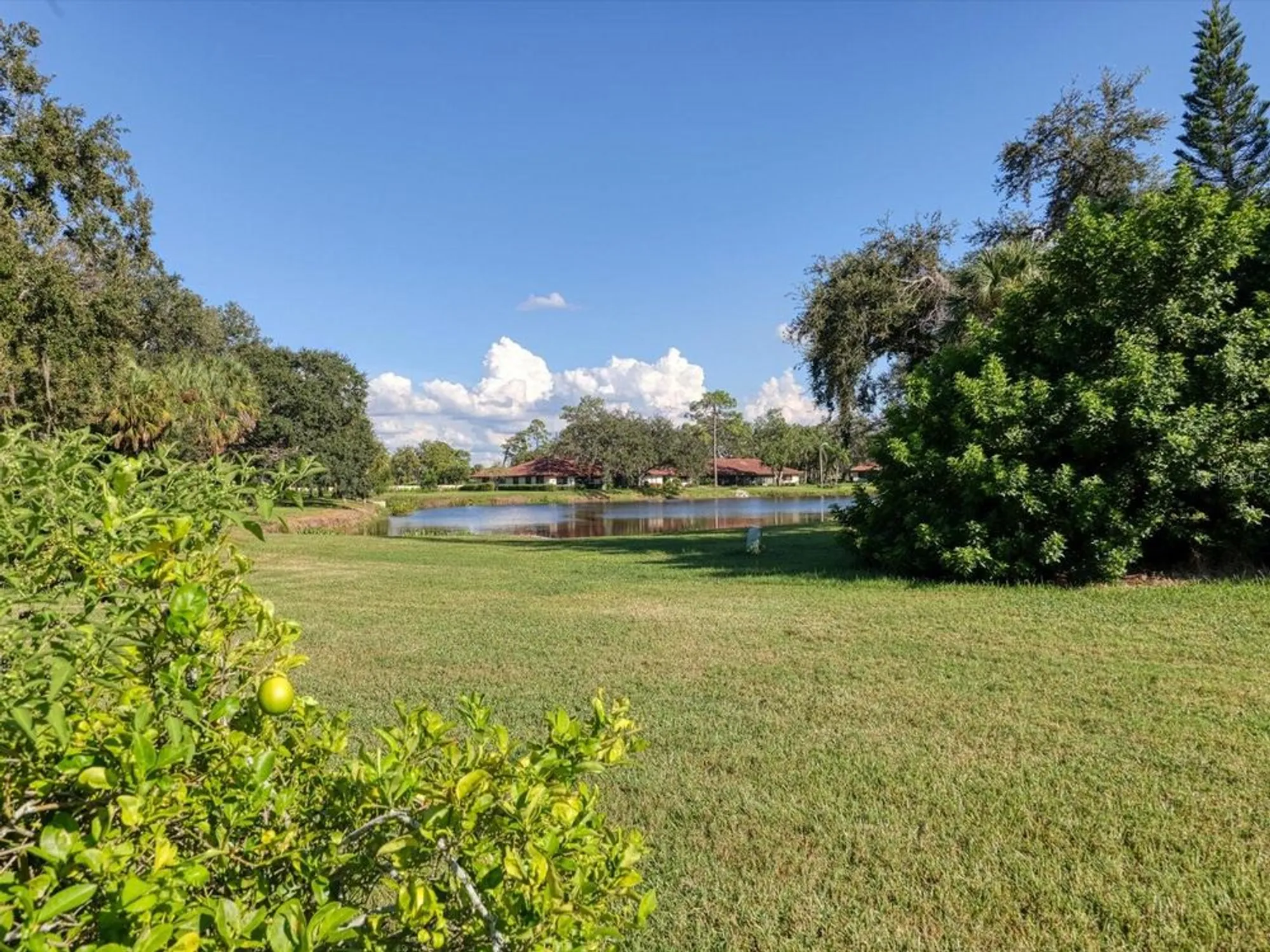 Property Slideshow image 39 of 51 | 7157 fairway bend cir, Sarasota, FL, 34243