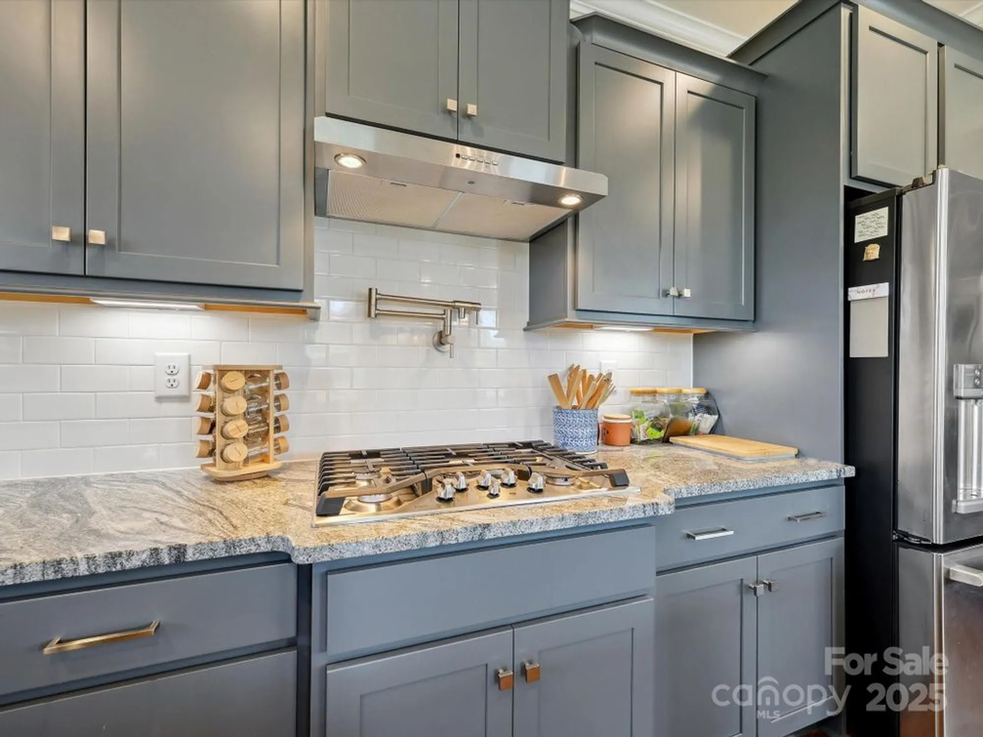 Property Slideshow image 12 of 34 | 10305 superb ln, Charlotte, NC, 28215