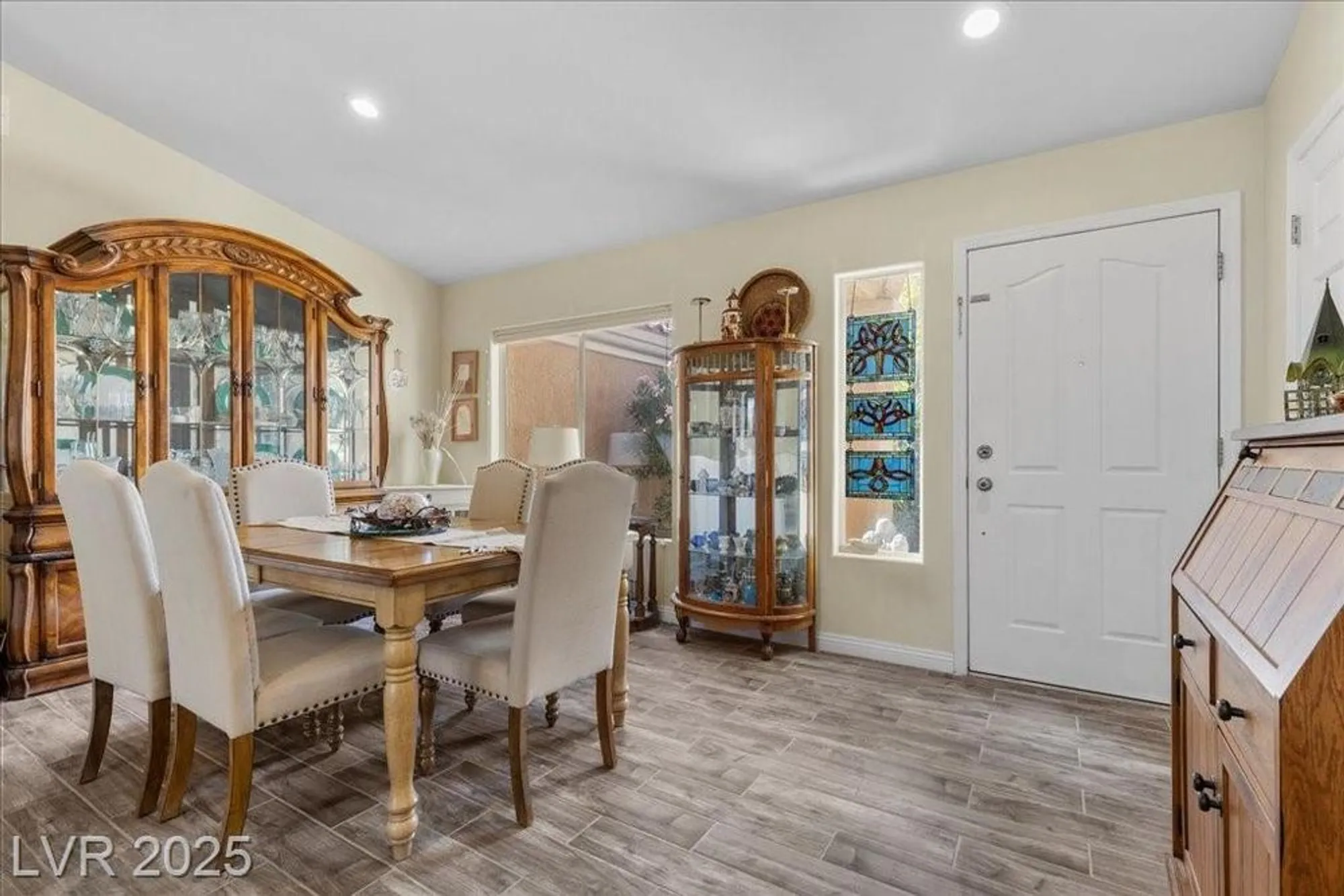 Property Slideshow image 5 of 49 | 2908 laverton dr, Las Vegas, NV, 89134