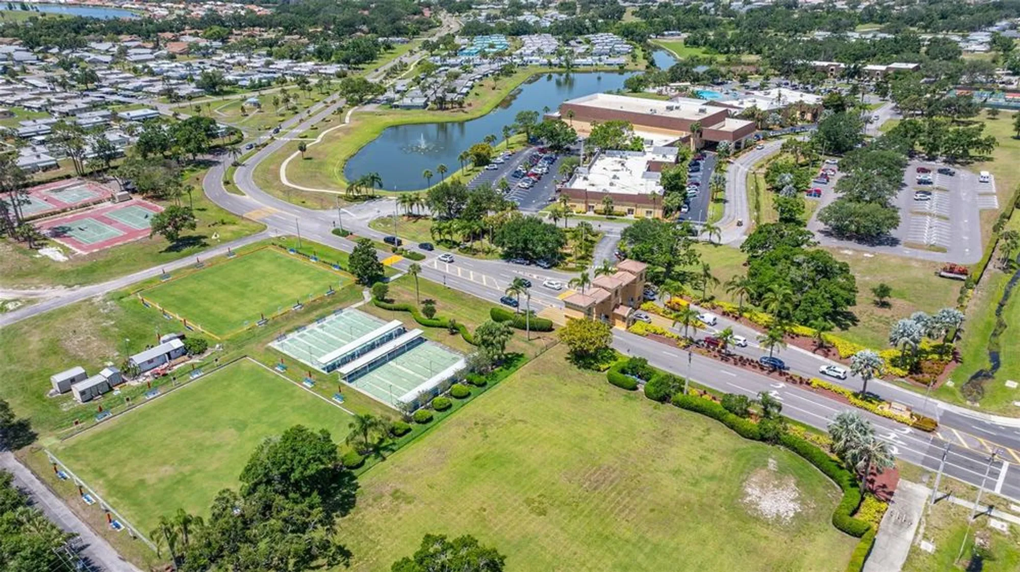 Property Slideshow image 54 of 74 | 2507 sapphire greens ln # 32, Sun City Center, FL, 33573