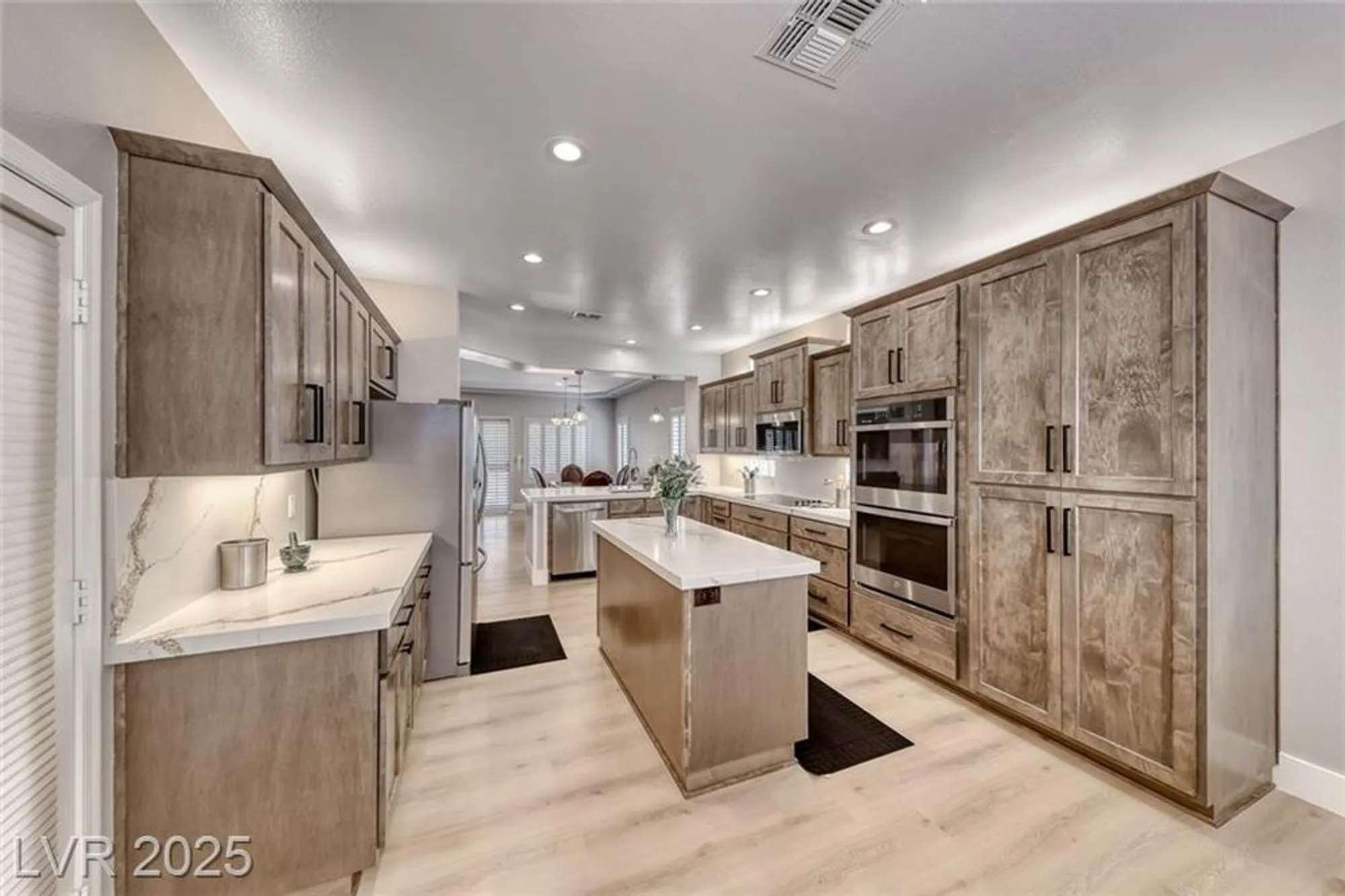 Property Slideshow image 17 of 50 | 3001 walnut park ct, Henderson, NV, 89052