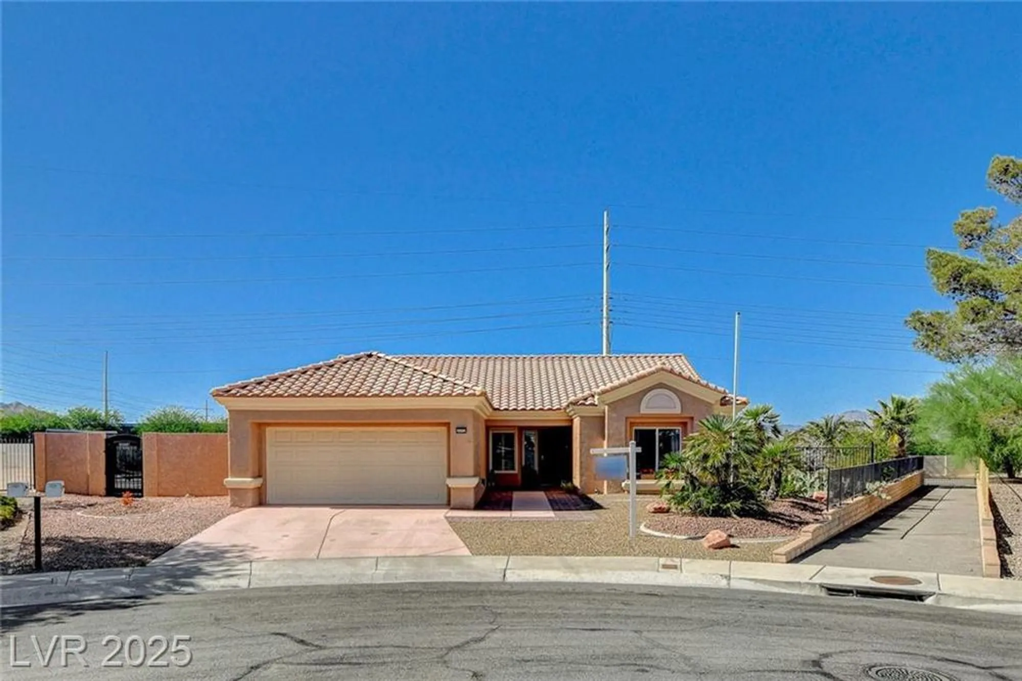 Property Slideshow image 3 of 66 | 3112 haddon dr, Las Vegas, NV, 89134