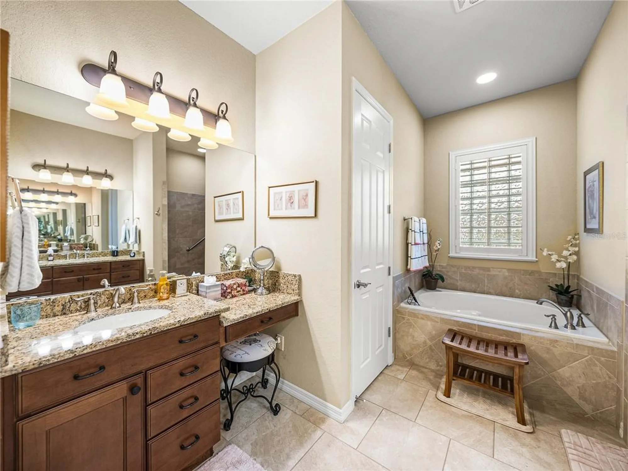 Property Slideshow image 30 of 95 | 1336 oakmont dr, Winter Haven, FL, 33884