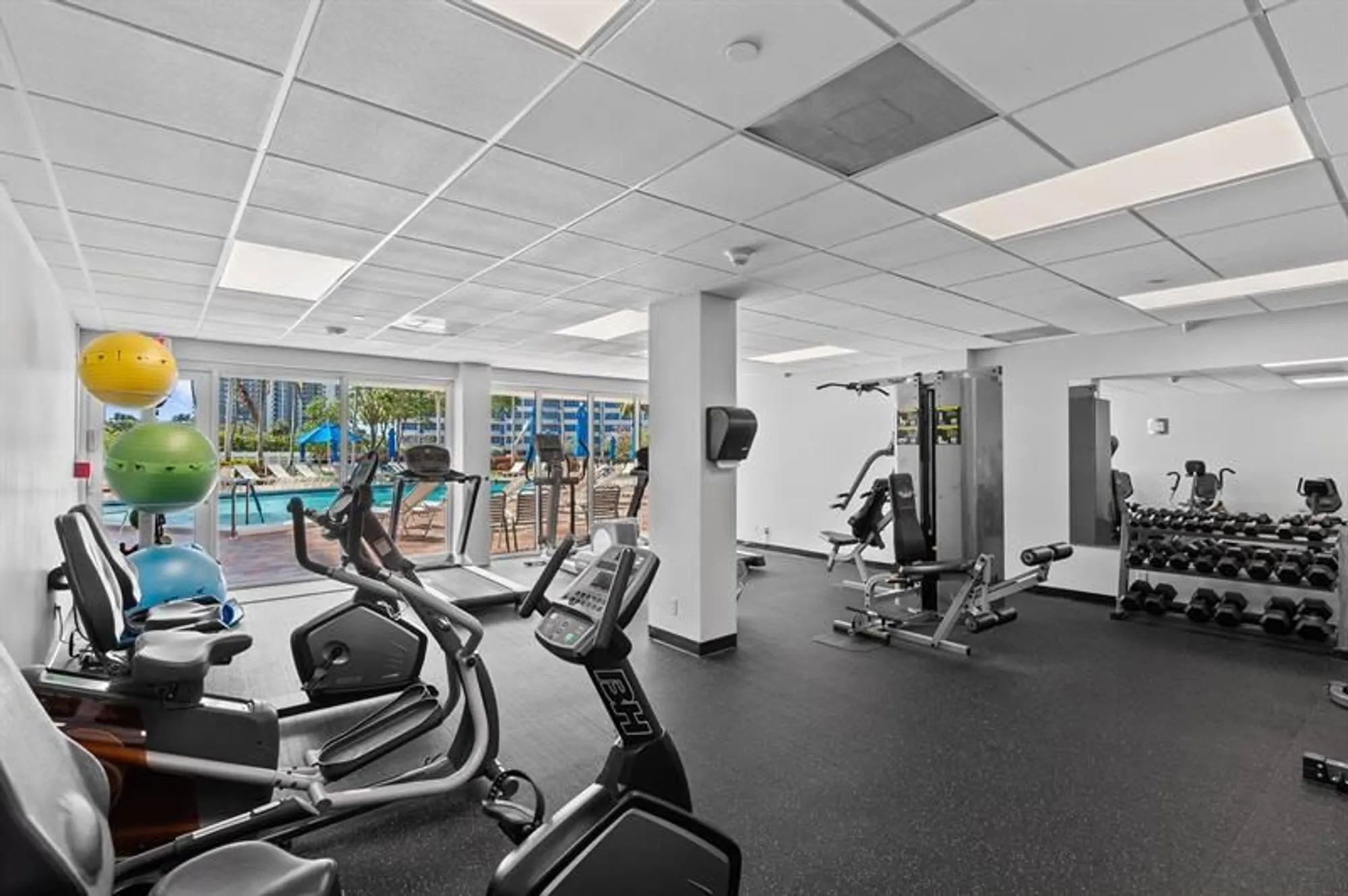 Property Slideshow image 40 of 45 | 3300 ne 36th st apt 1617, Fort Lauderdale, FL, 33308