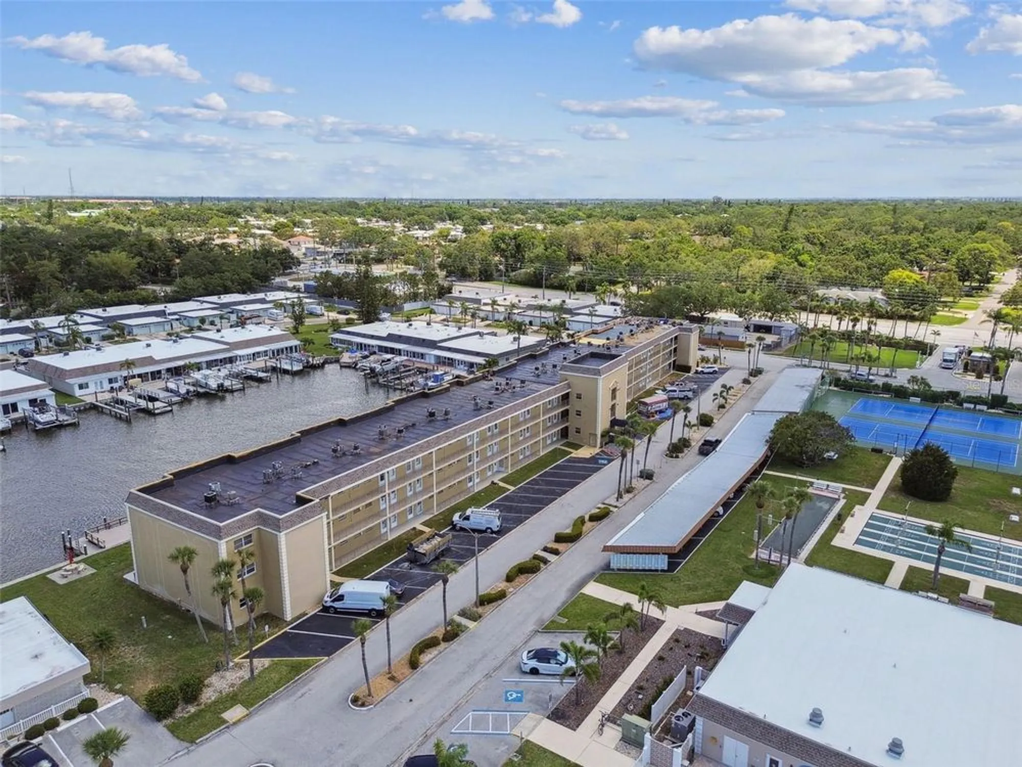 Property Slideshow image 53 of 69 | 1 boca ciega point blvd apt 310, St Petersburg, FL, 33708