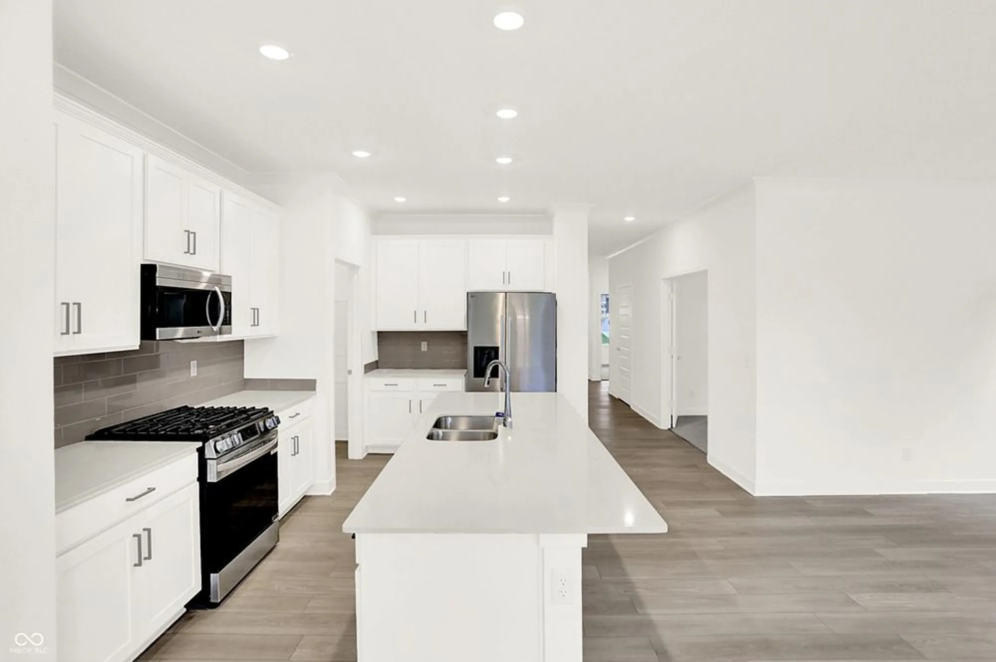 Property Slideshow image 14 of 37 | 5351 nettleton way, Avon, IN, 46123