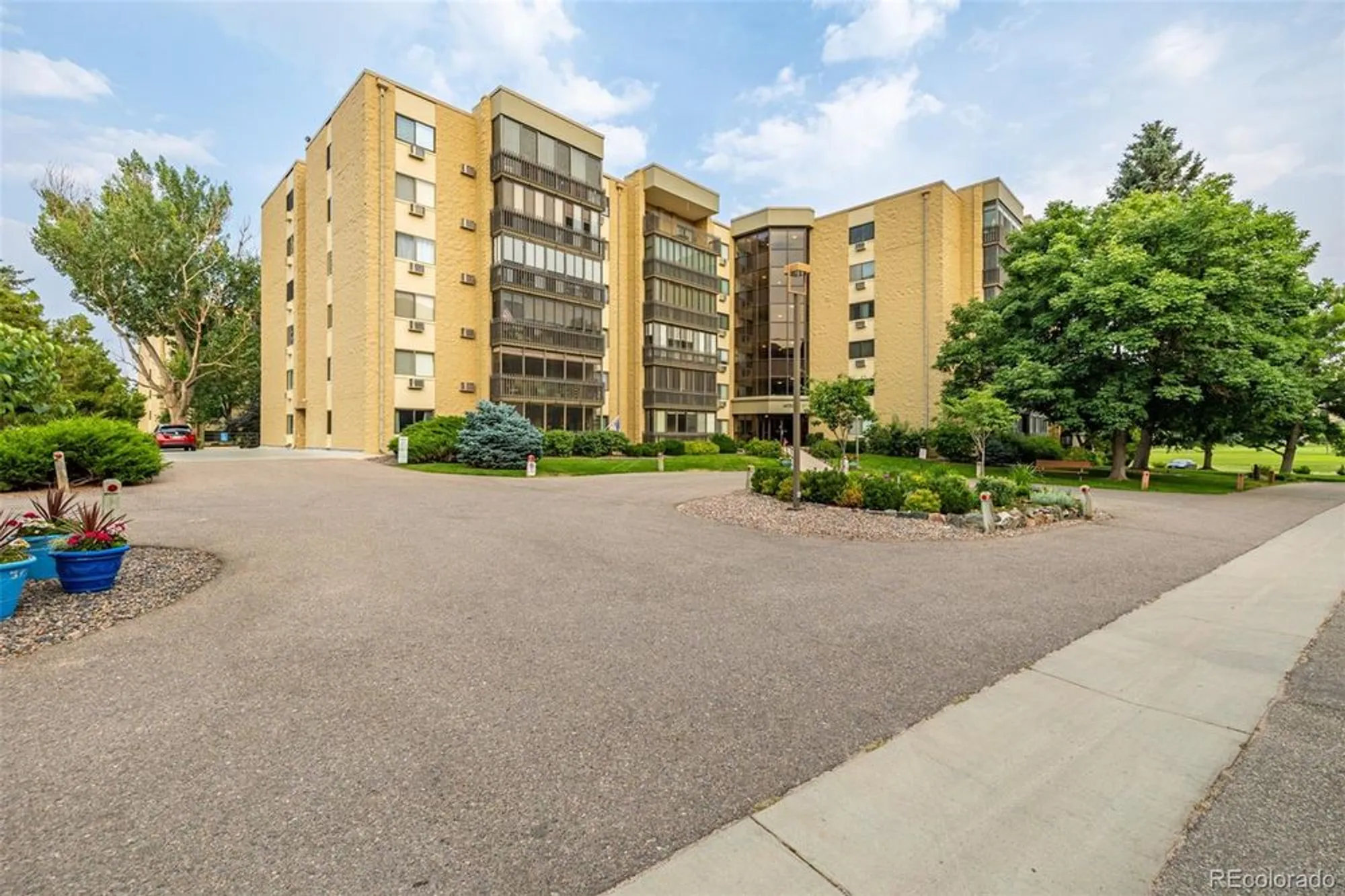Property Slideshow image 2 of 31 | 14050 e linvale pl apt 106, Aurora, CO, 80014
