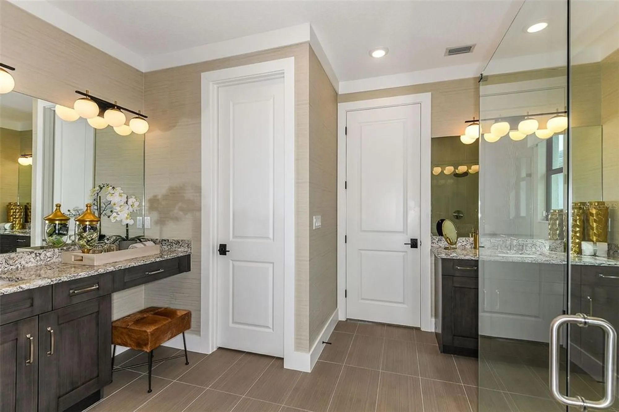 Property Slideshow image 20 of 77 | 18123 cresswind ter, Lakewood Ranch, FL, 34211