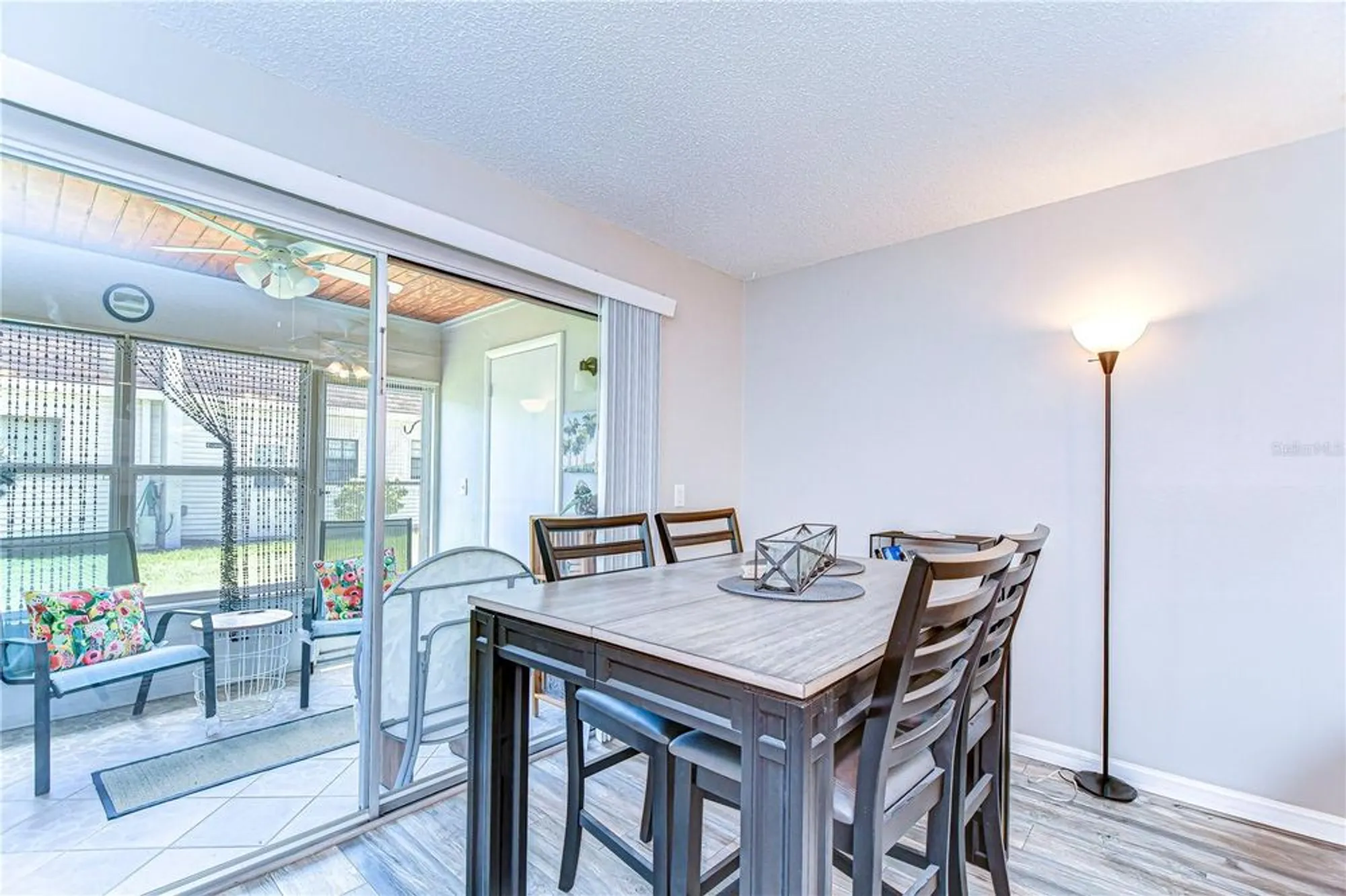 Property Slideshow image 12 of 35 | 13870 oakwood ln # 13870, Seminole, FL, 33776