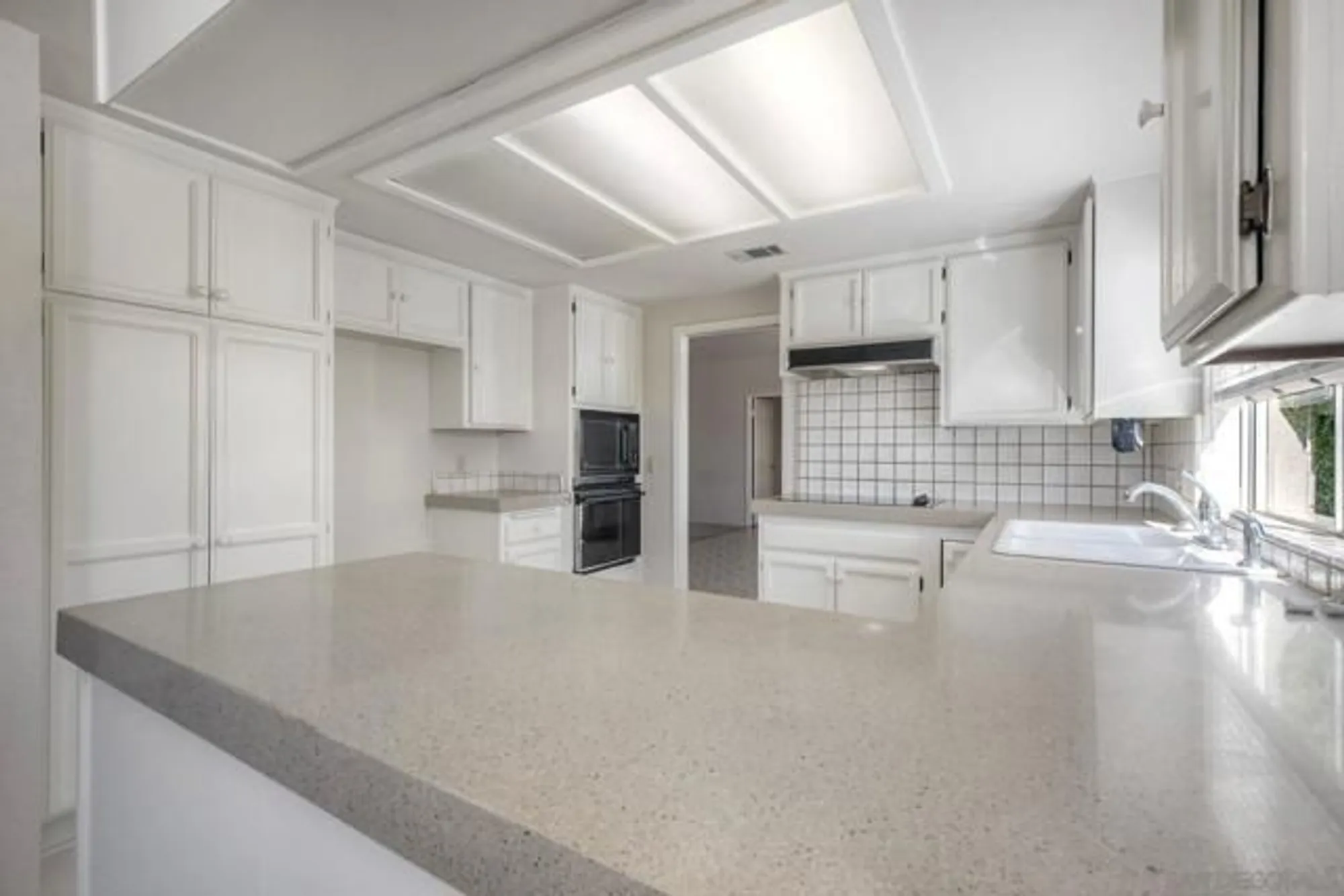 Property Slideshow image 9 of 42 | 1089 ridge heights dr, Fallbrook, CA, 92028