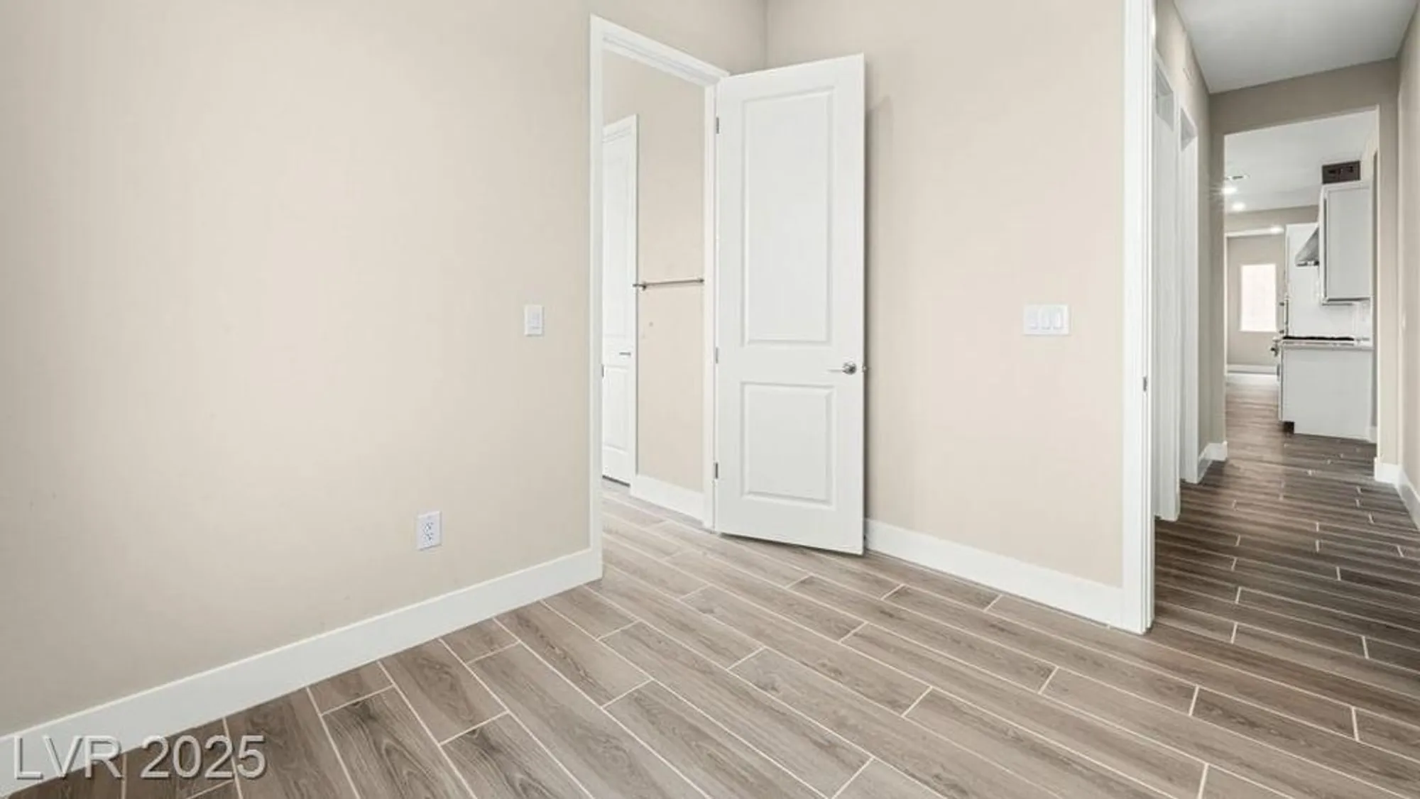 Property Slideshow image 32 of 50 | 243 paraggi bay dr, Henderson, NV, 89011