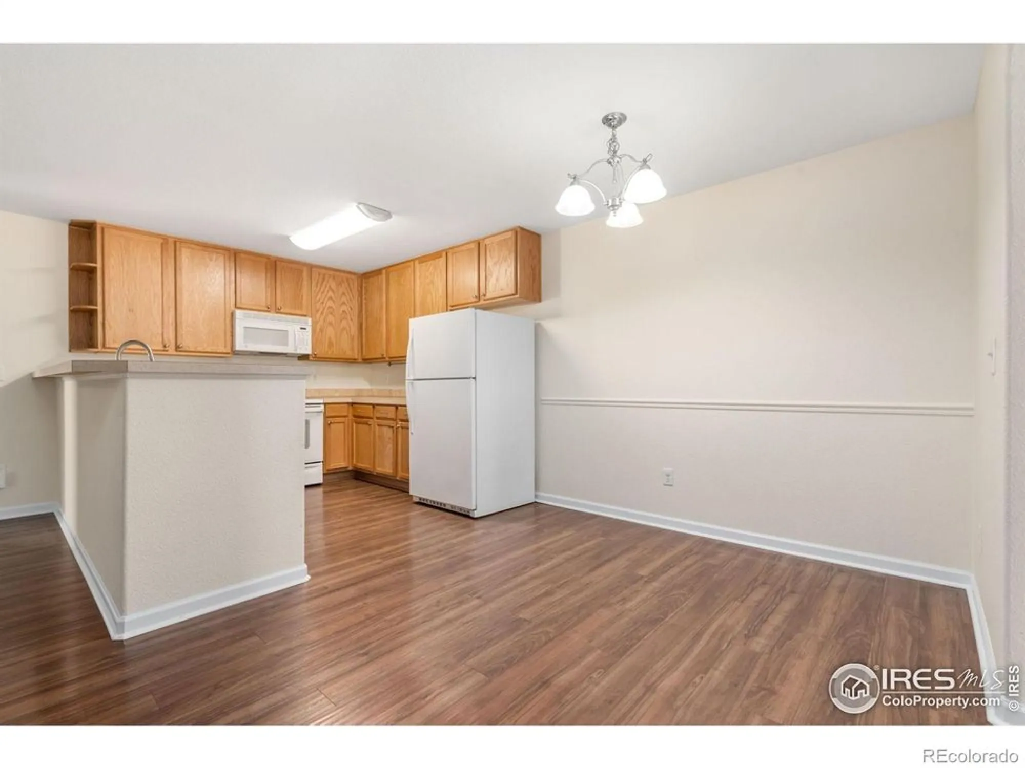 Property Slideshow image 8 of 19 | 4725 hahns peak dr unit 204, Loveland, CO, 80538