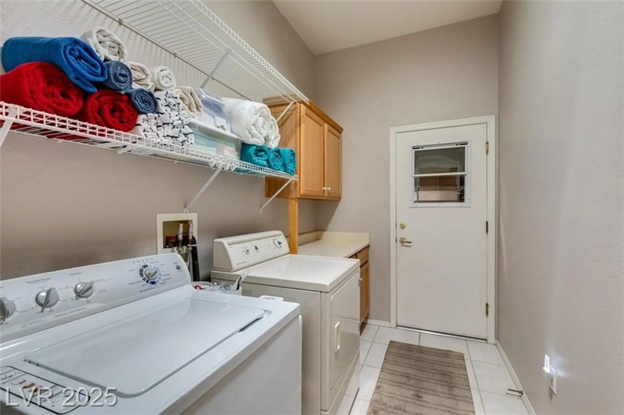 Property Slideshow image 28 of 34 | 2112 king mesa dr, Henderson, NV, 89012