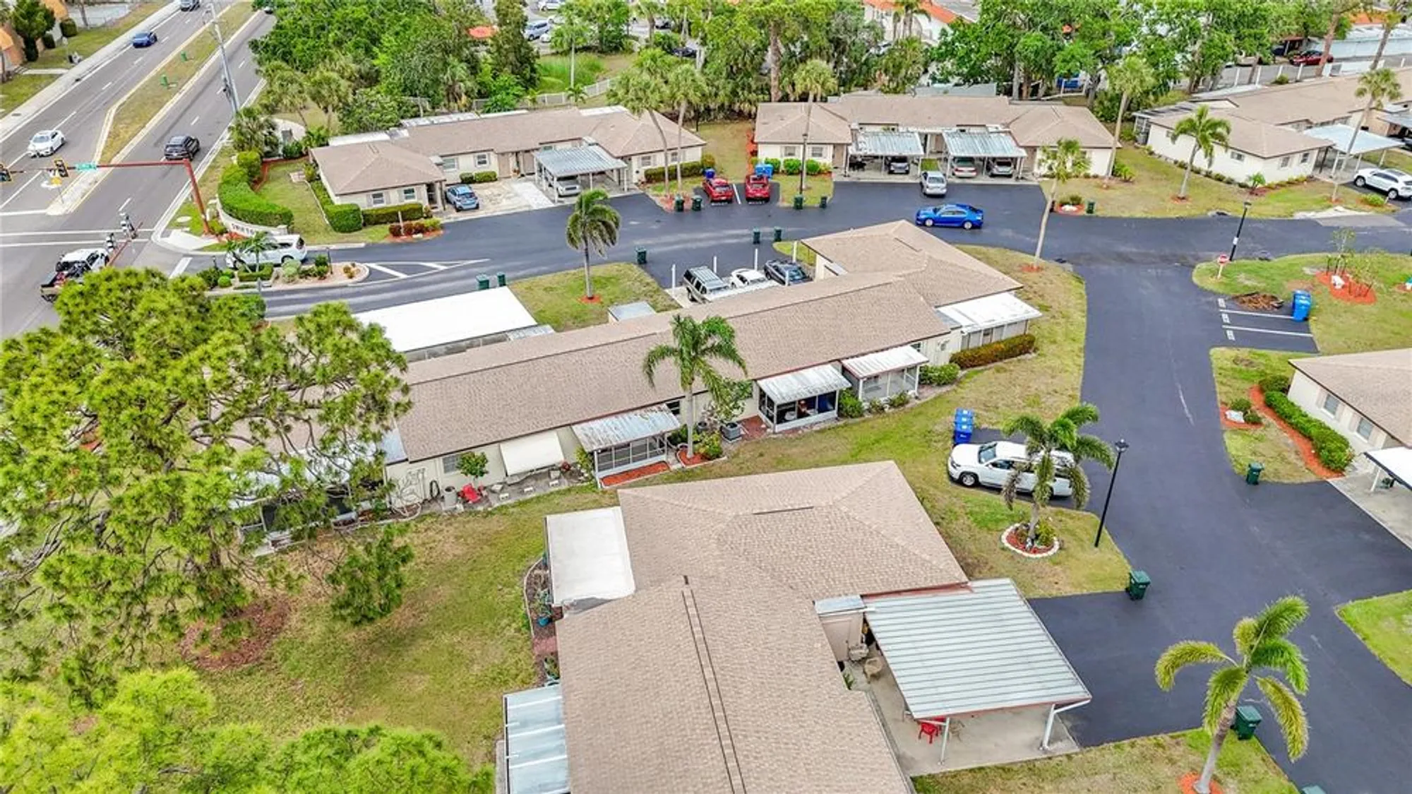 Property Slideshow image 15 of 26 | 2802 swifton dr v102, Sarasota, FL, 34231