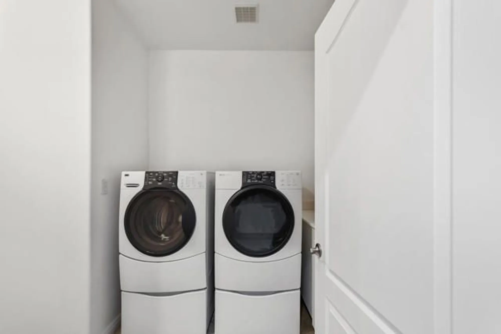 Property Slideshow image 21 of 38 | 3778 aloe grove way, Palm Springs, CA, 92262