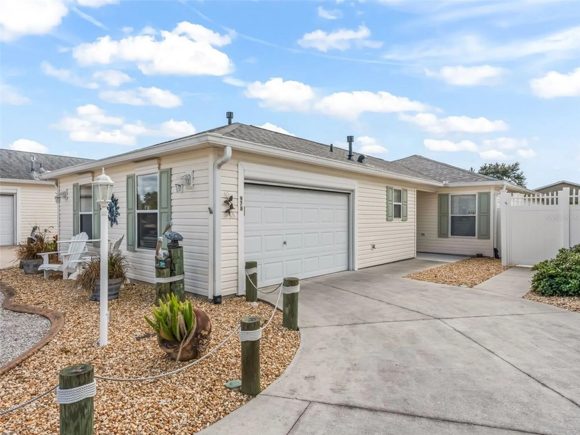 Property Slideshow image 6 of 40 | 978 smyrna st, The Villages, FL, 32162