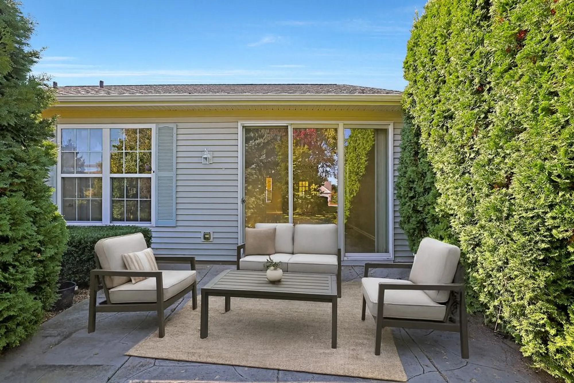Property Slideshow image 24 of 30 | 13728 chestnut ln, Huntley, IL, 60142