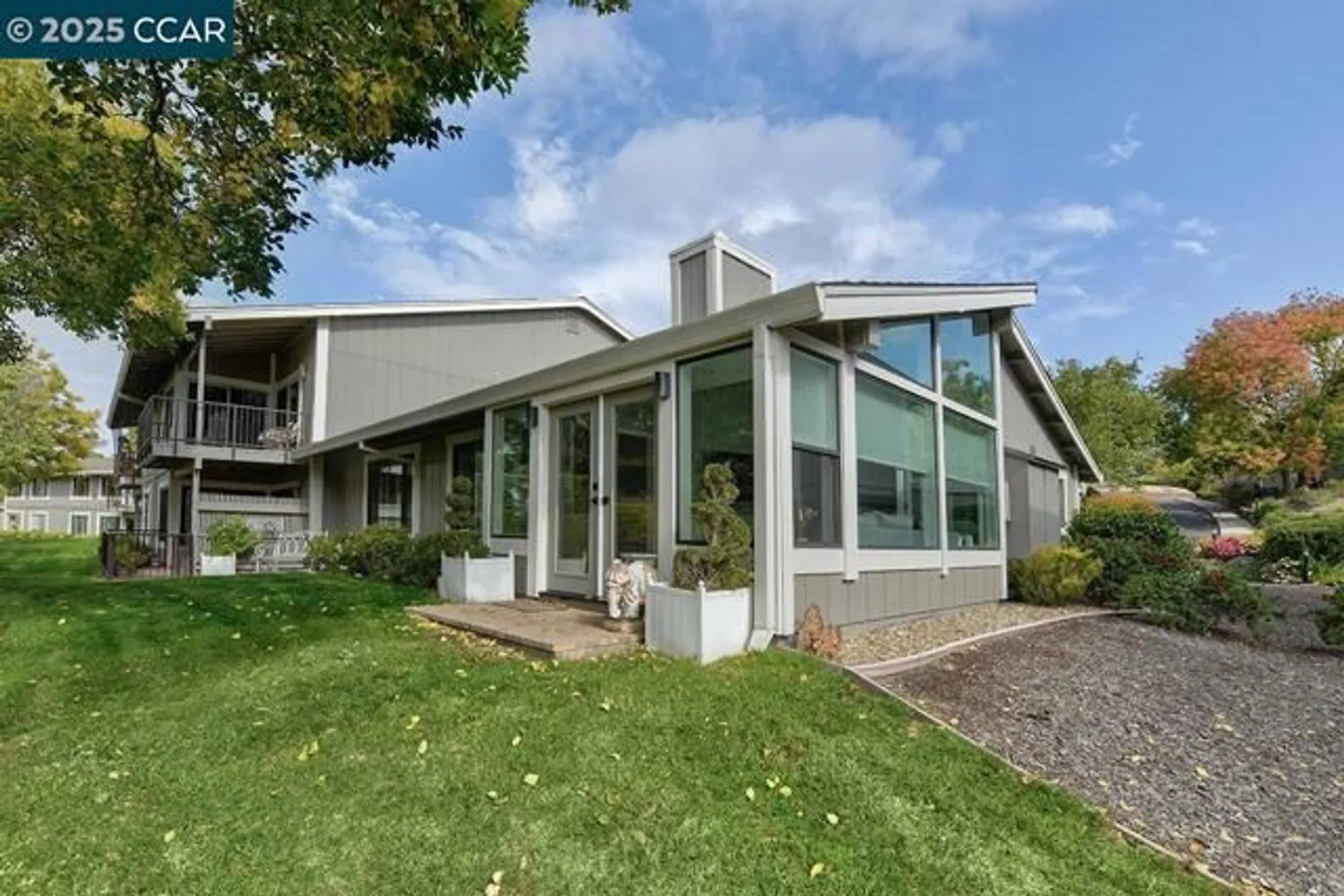 Property Slideshow image 21 of 57 | 925 terra california dr 1, Walnut Creek, CA, 94595