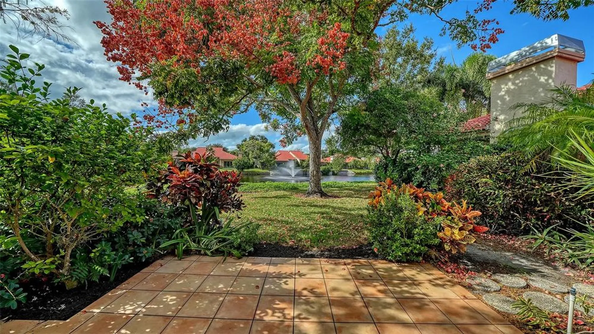 Property Slideshow image 27 of 48 | 5027 kestral park # 64, Sarasota, FL, 34231