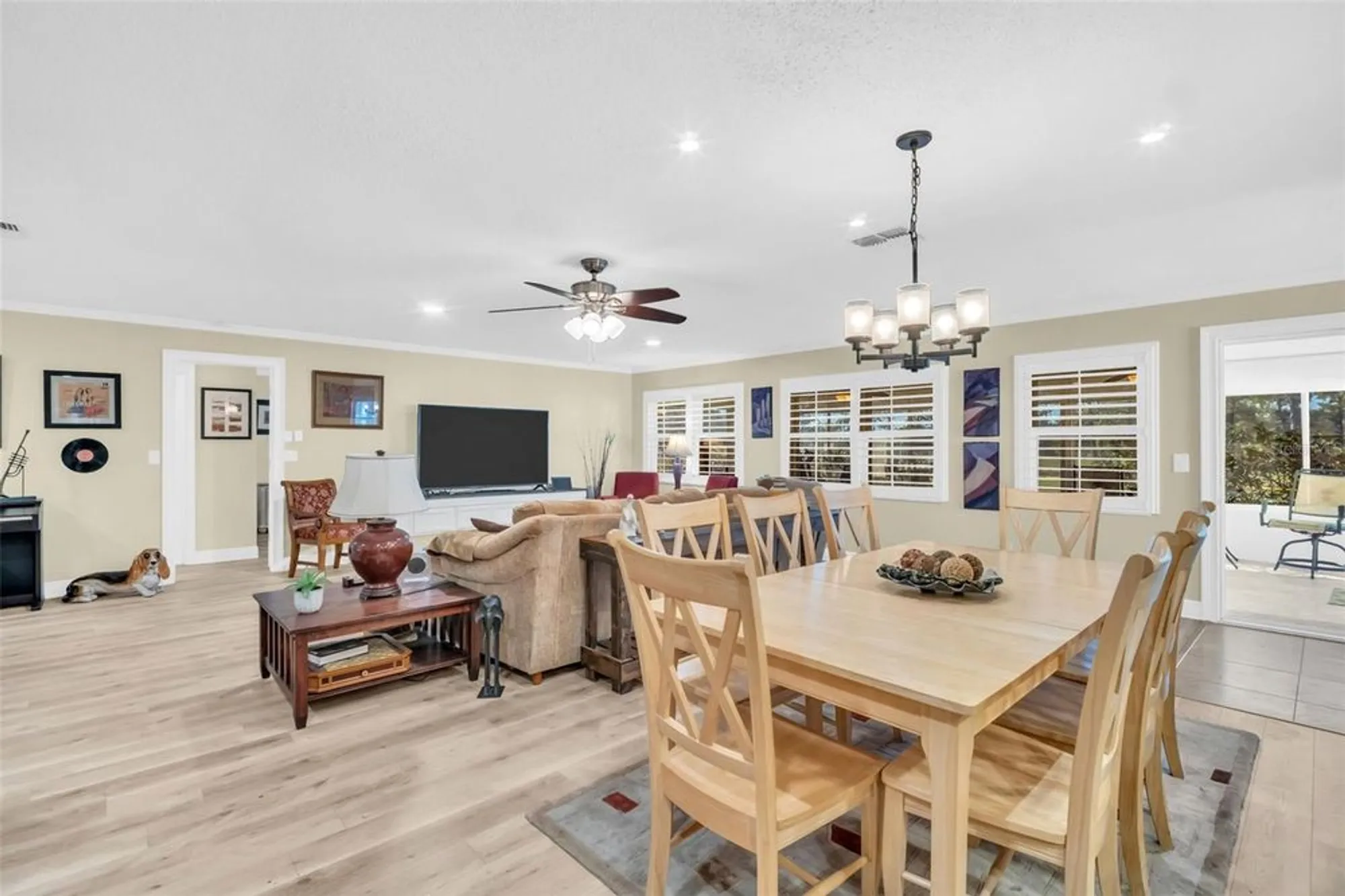 Property Slideshow image 15 of 57 | 1222 gillespie dr, Palm Harbor, FL, 34684