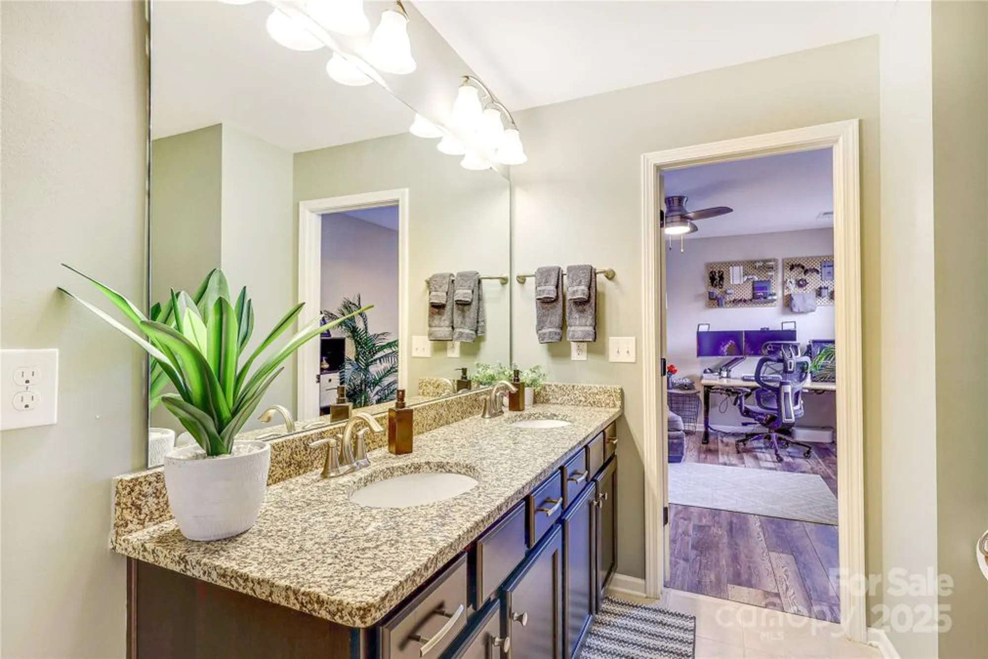 Property Slideshow image 30 of 46 | 5015 el molino dr, Charlotte, NC, 28214