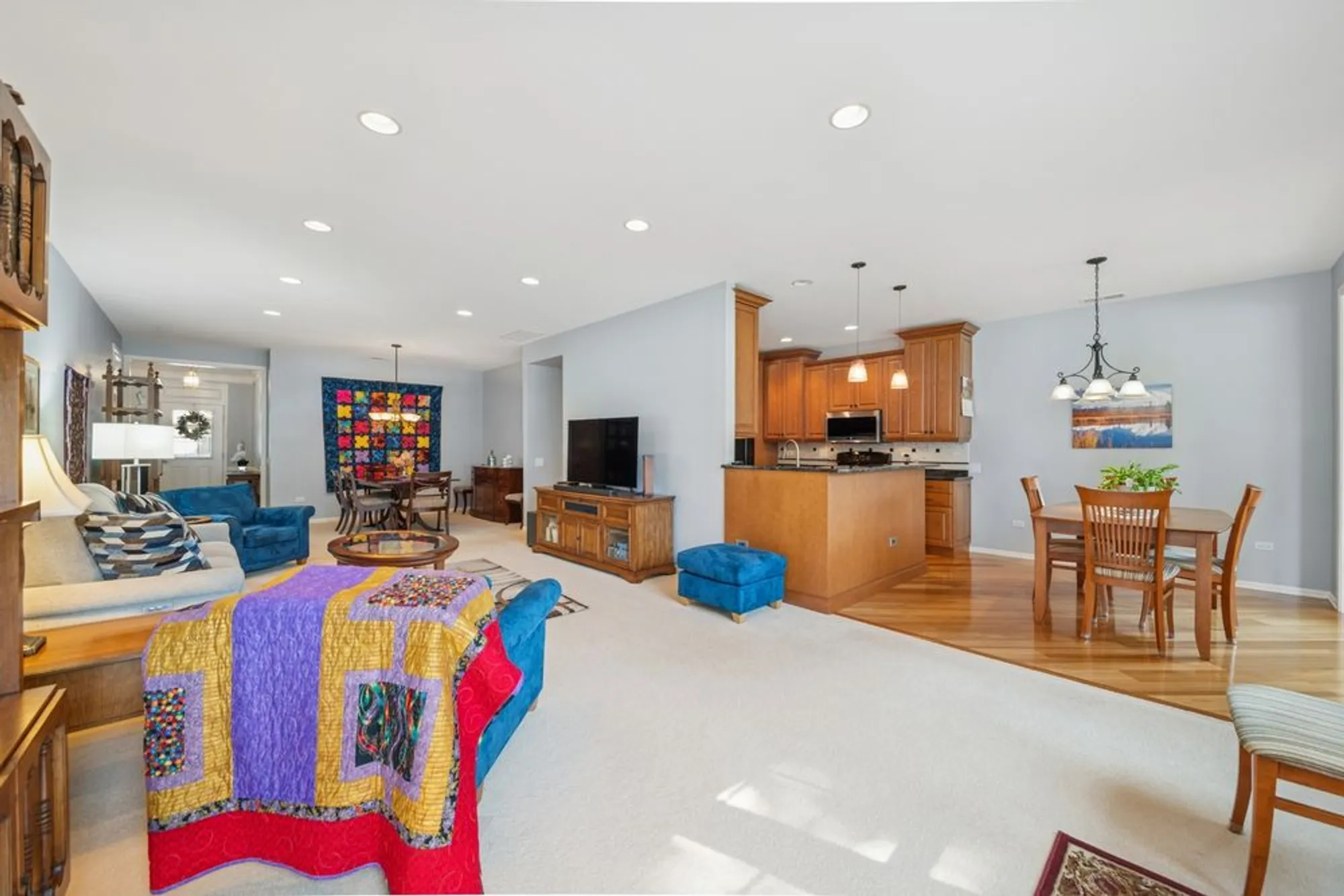 Property Slideshow image 15 of 27 | 2541 harvest vly, Elgin, IL, 60124