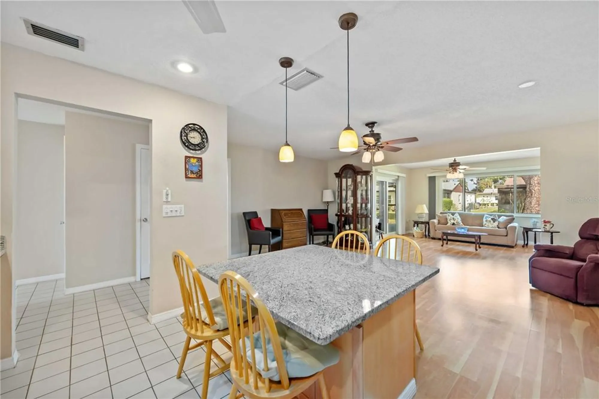 Property Slideshow image 9 of 51 | 3527 silver pine ct # 82, Sarasota, FL, 34231