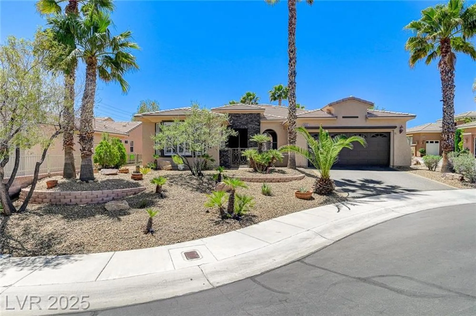 Property Slideshow image 22 of 47 | 10237 andante ct, Las Vegas, NV, 89135
