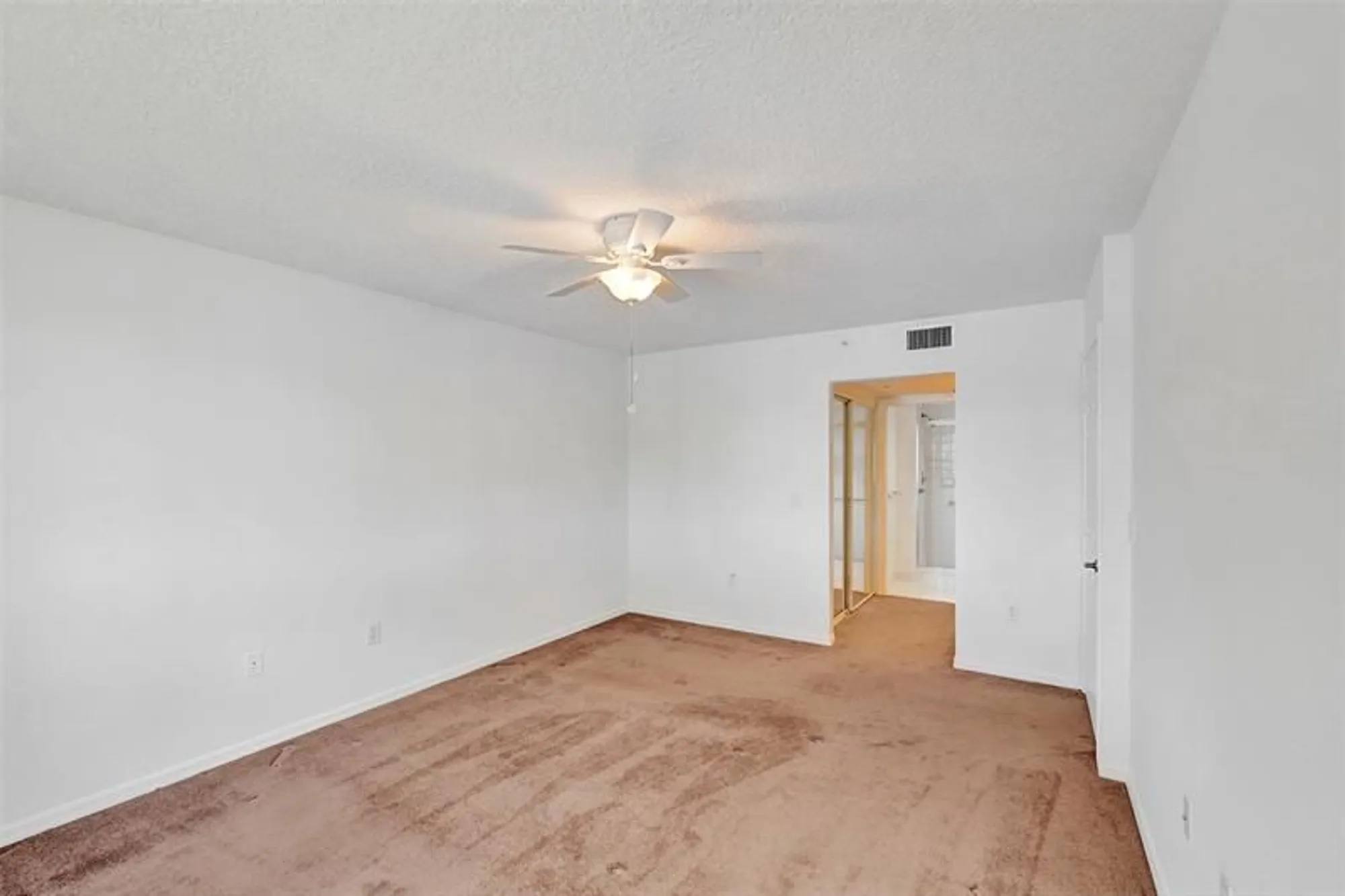 Property Slideshow image 33 of 69 | 9563 weldon cir apt d212, Fort Lauderdale, FL, 33321