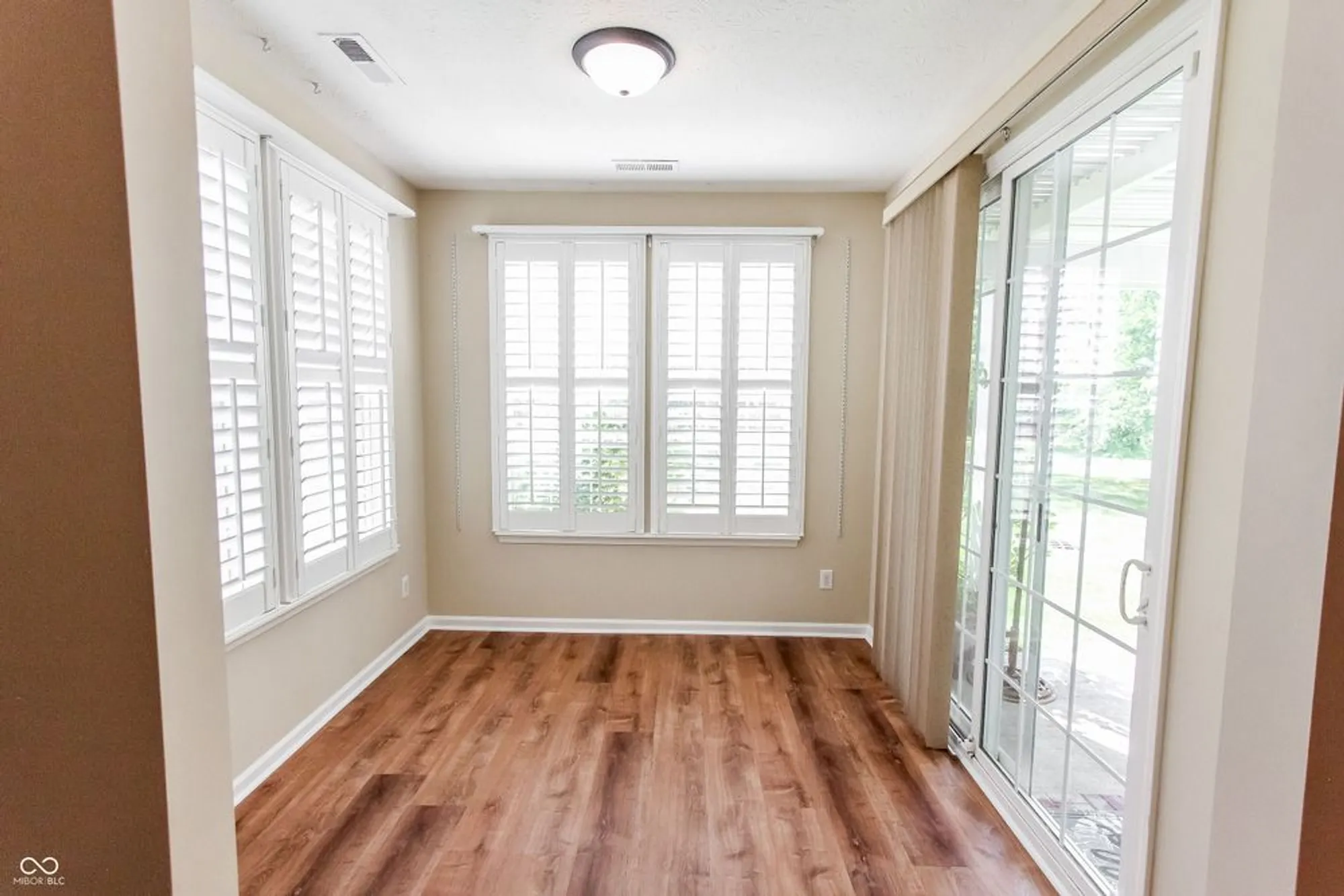 Property Slideshow image 30 of 52 | 15935 lambrusco way, Fishers, IN, 46037