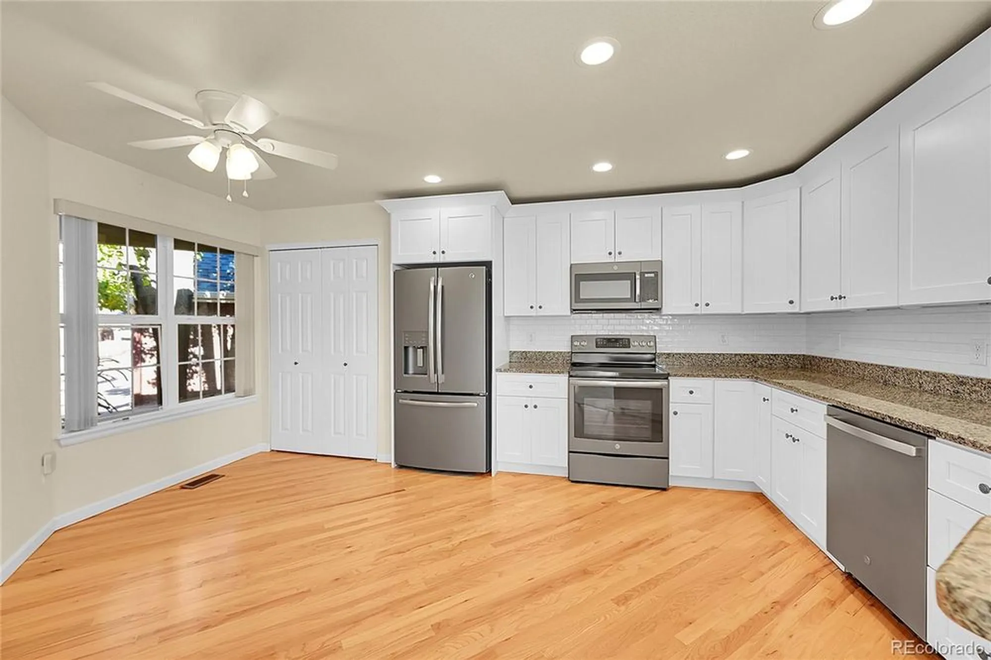 Property Slideshow image 9 of 36 | 2730 w riverwalk cir c, Littleton, CO, 80123