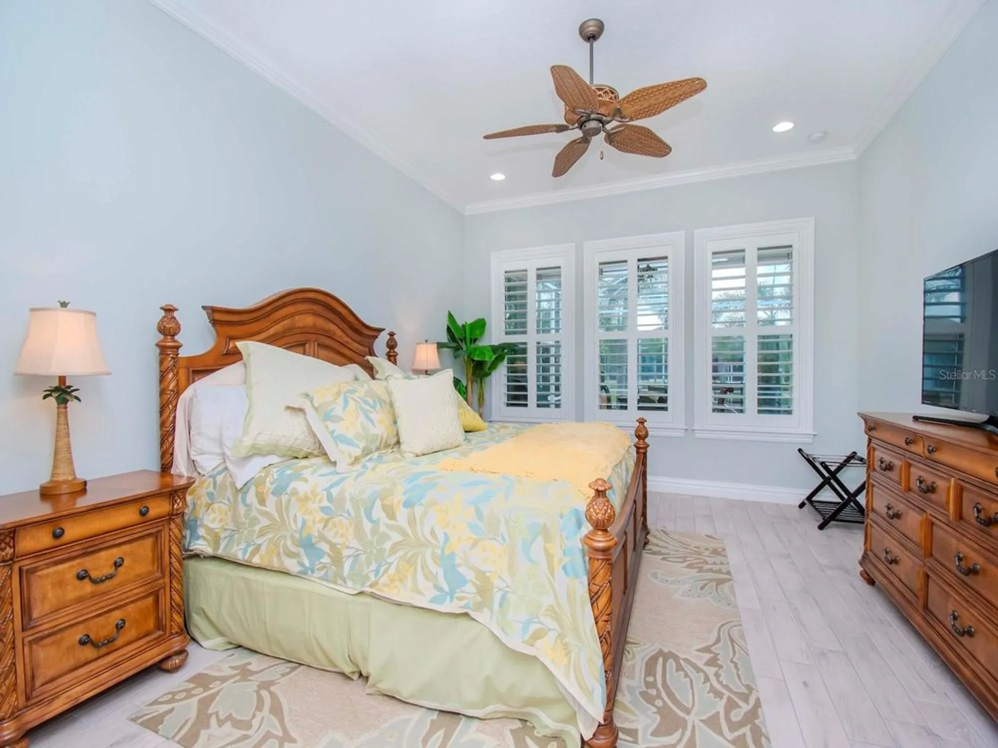 Property Slideshow image 16 of 52 | 717 manns harbor dr, Apollo Beach, FL, 33572