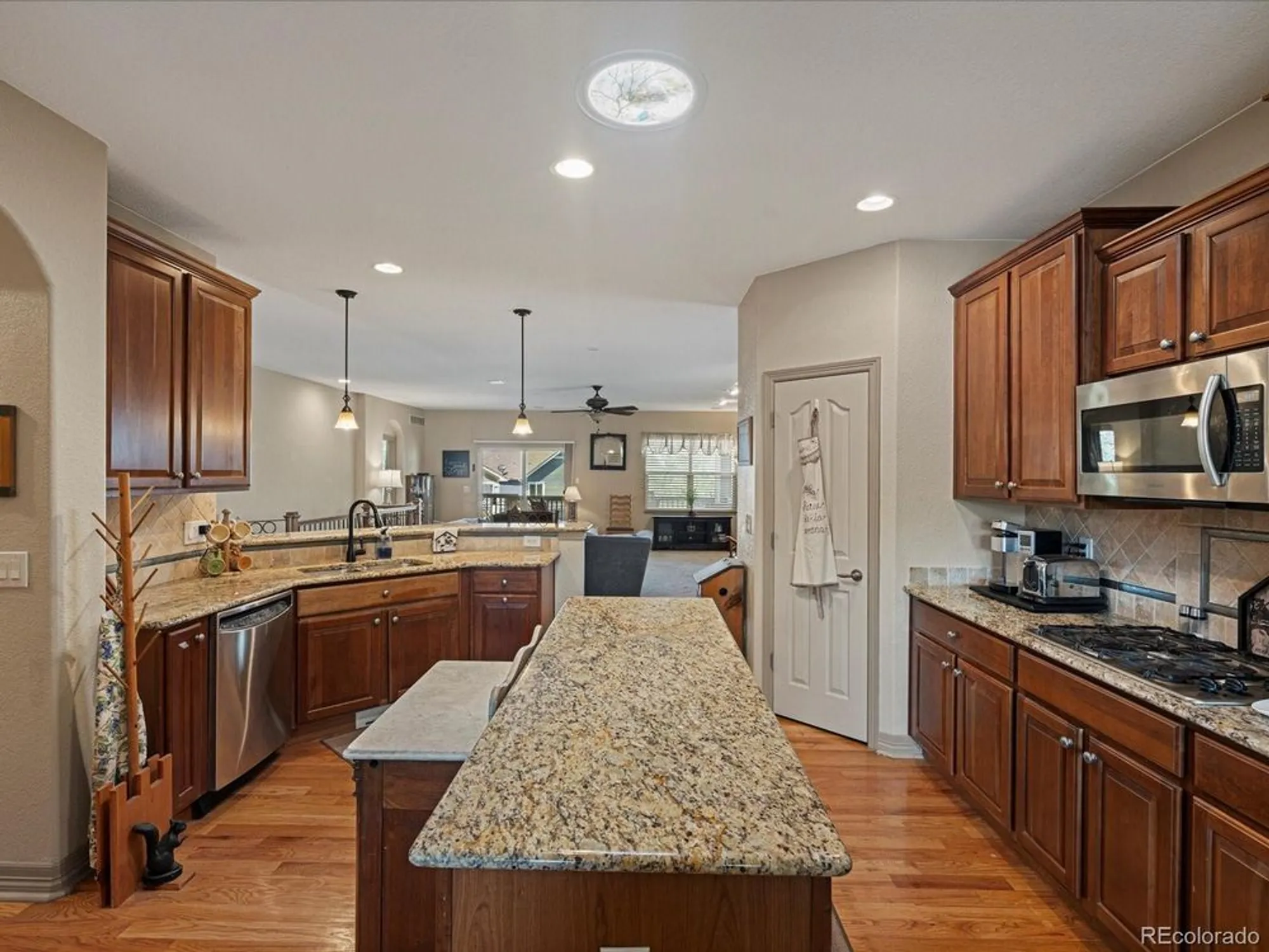 Property Slideshow image 8 of 37 | 8852 e 148th ln, Thornton, CO, 80602